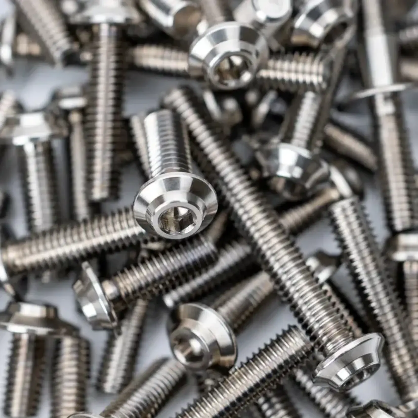 1UP 1UP-71965-RAW 1up Racing Pro Duty Titanium Upper Screw Set - R1 Wurks R1B Carpet or Dirt