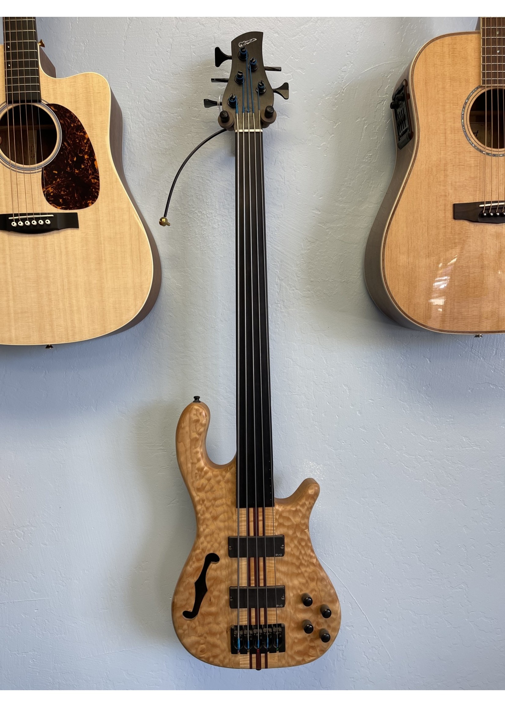 Gabriel's Guitars Gabriel's Guitars 5-String Bass w/ Hard Shell Case