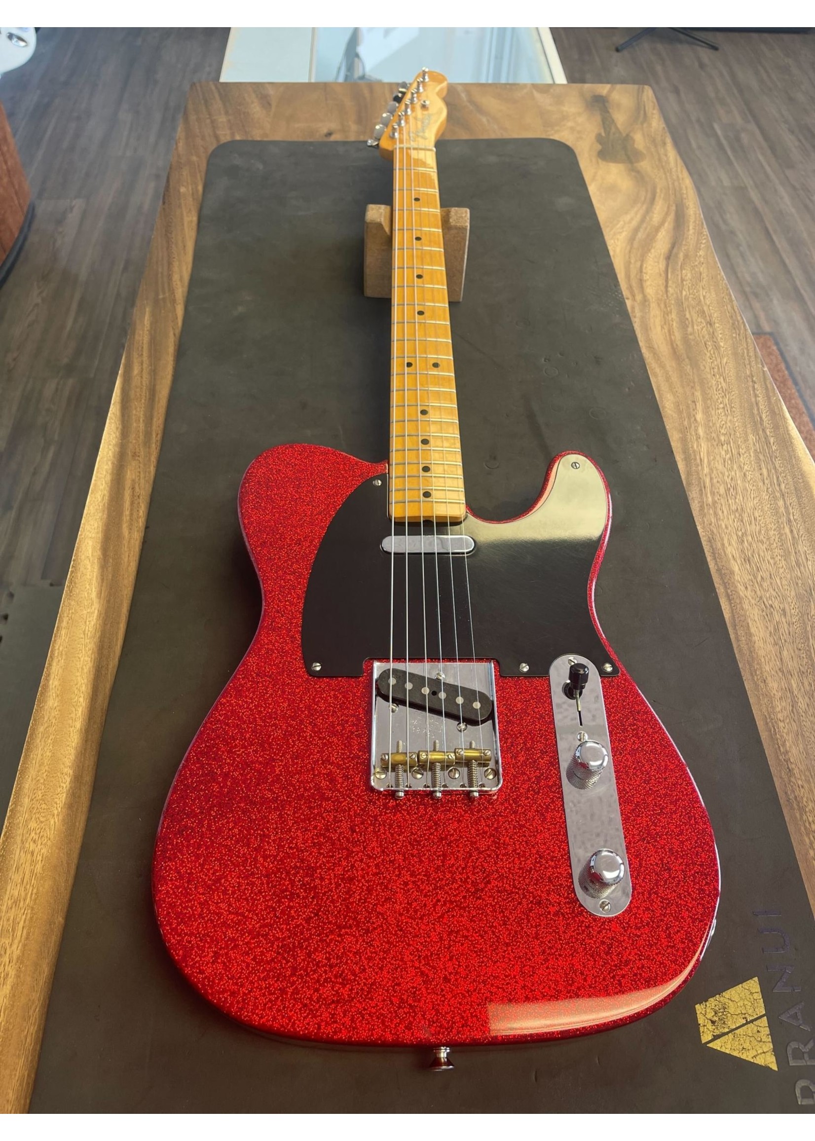 Fender Fender USA '52 Reissue Telecaster Sparkle Red w/ Tweed Case