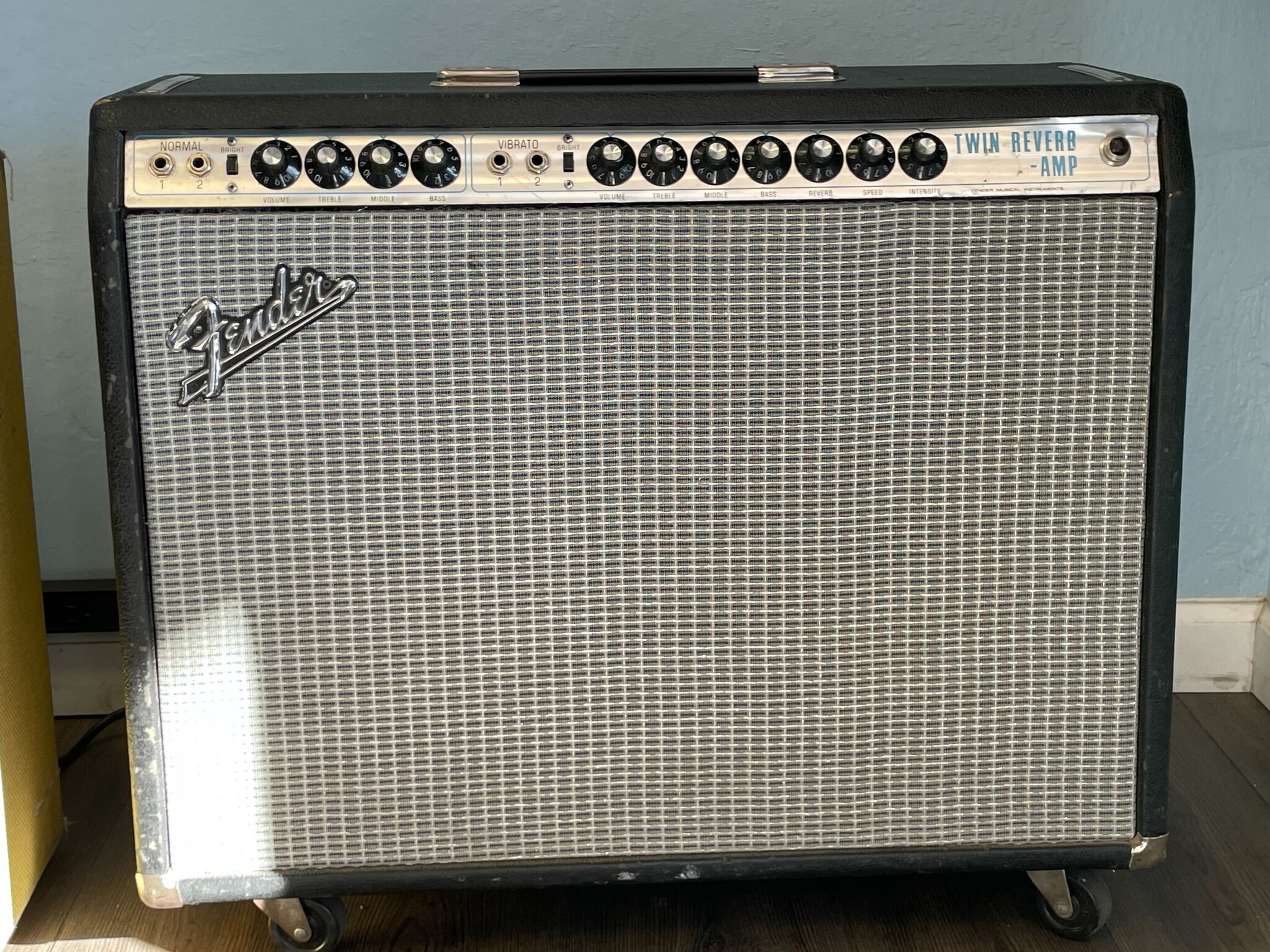 Fender Twin Reverb Hum 1970 FENDER TWIN REVERB, 2x12, 100w - Gabriel's Guitars