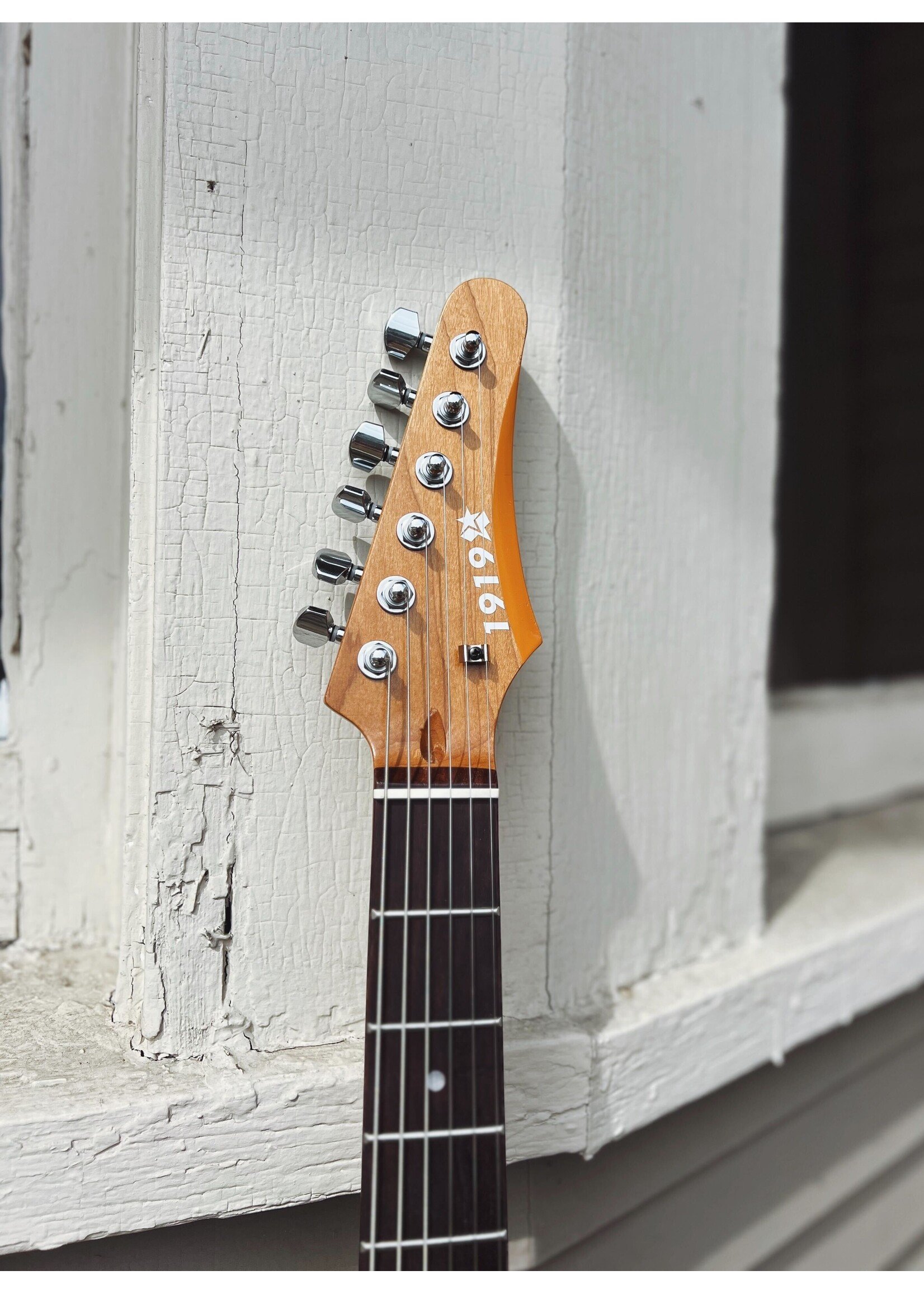1919 Guitars 1919 Tudor I, Orange Cream Relic, NEW with Mono M80 Bag