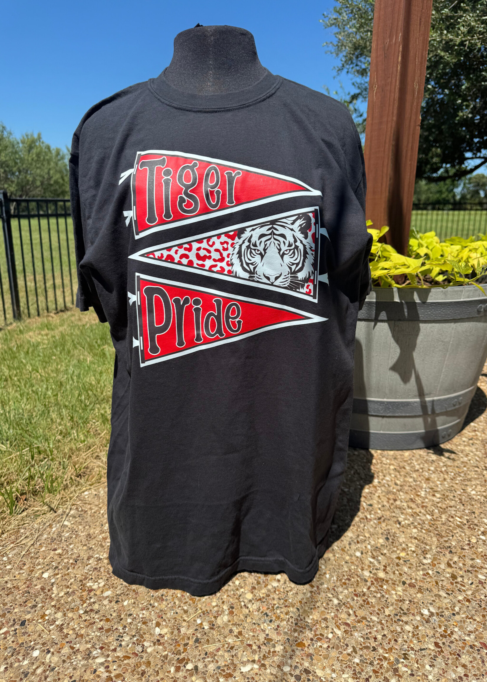 Comfort Color Tiger Pennant