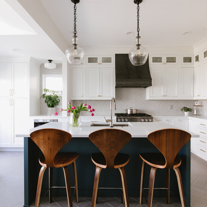 Custom Craftsman Kitchen + Breakfast Nook