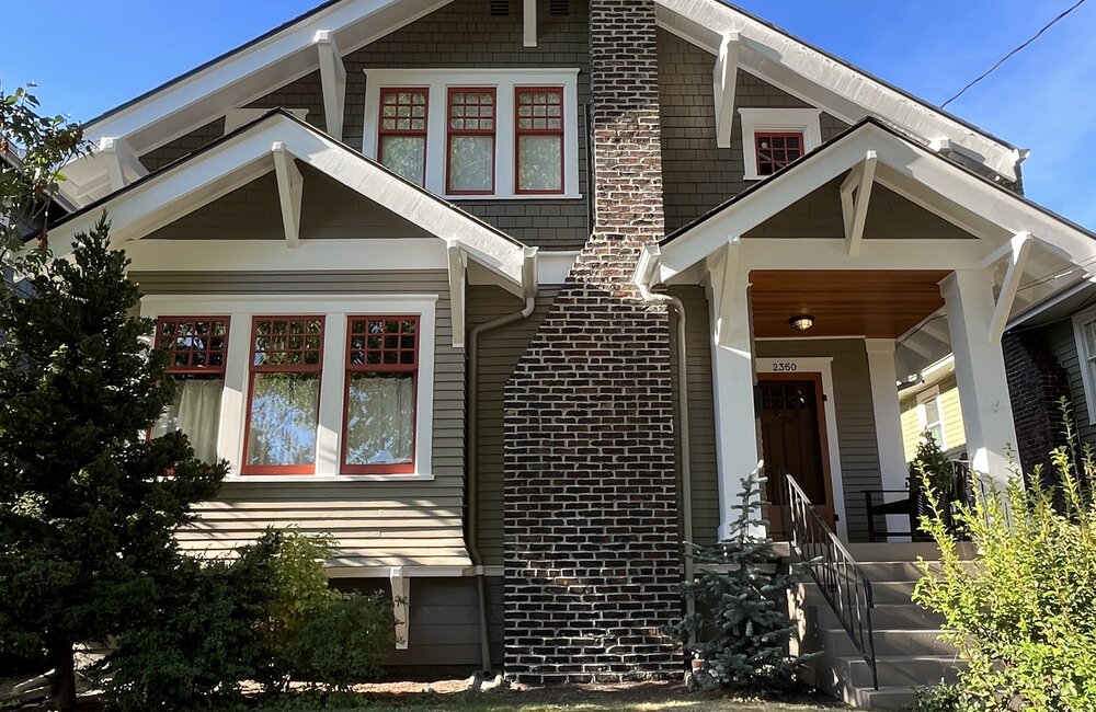 Lofty Raccoon Hollow Craftsman