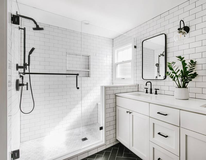 Our dedicated team of interior designers focus on helping busy homeowners complete projects of all sizes including kitchen and bath remodels, home furnishings and decor projects, and paint color selection.