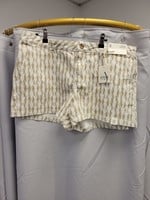 A,N.A A.N.A Beige/White Shorts NWT(18)