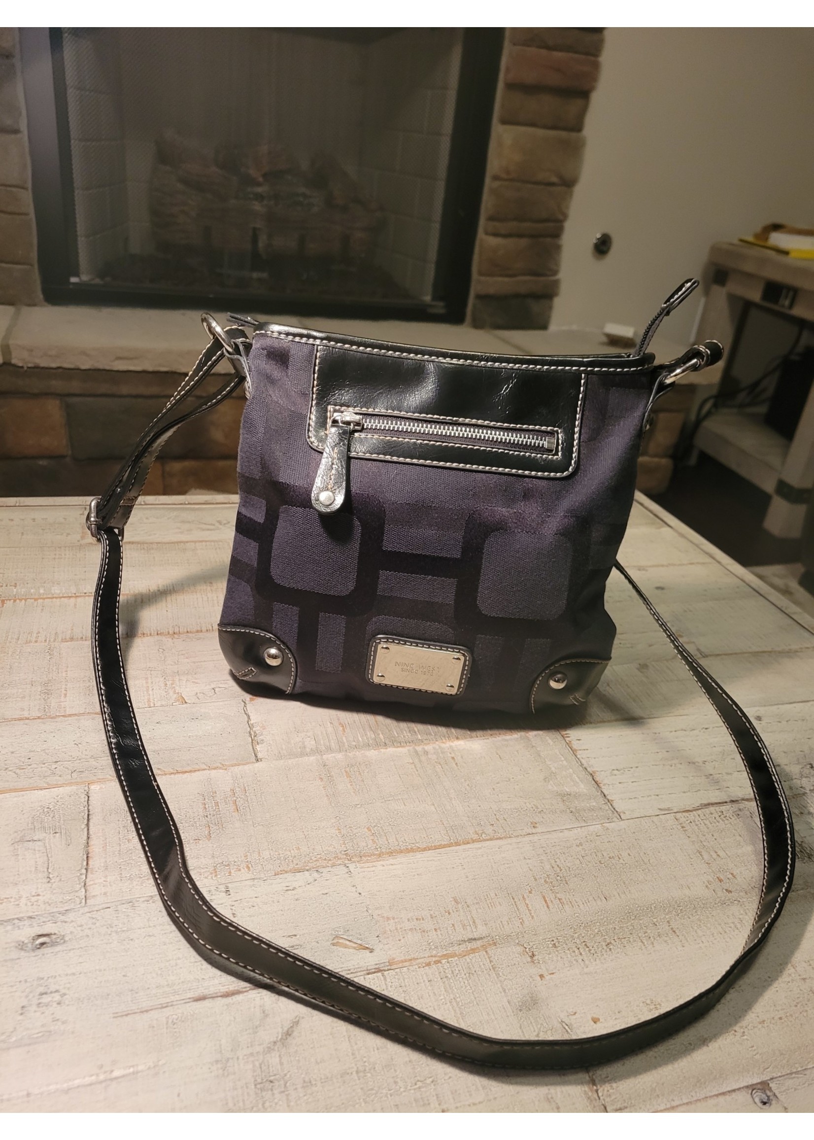 Nine West fabric crossbody purse, size small, black and gray