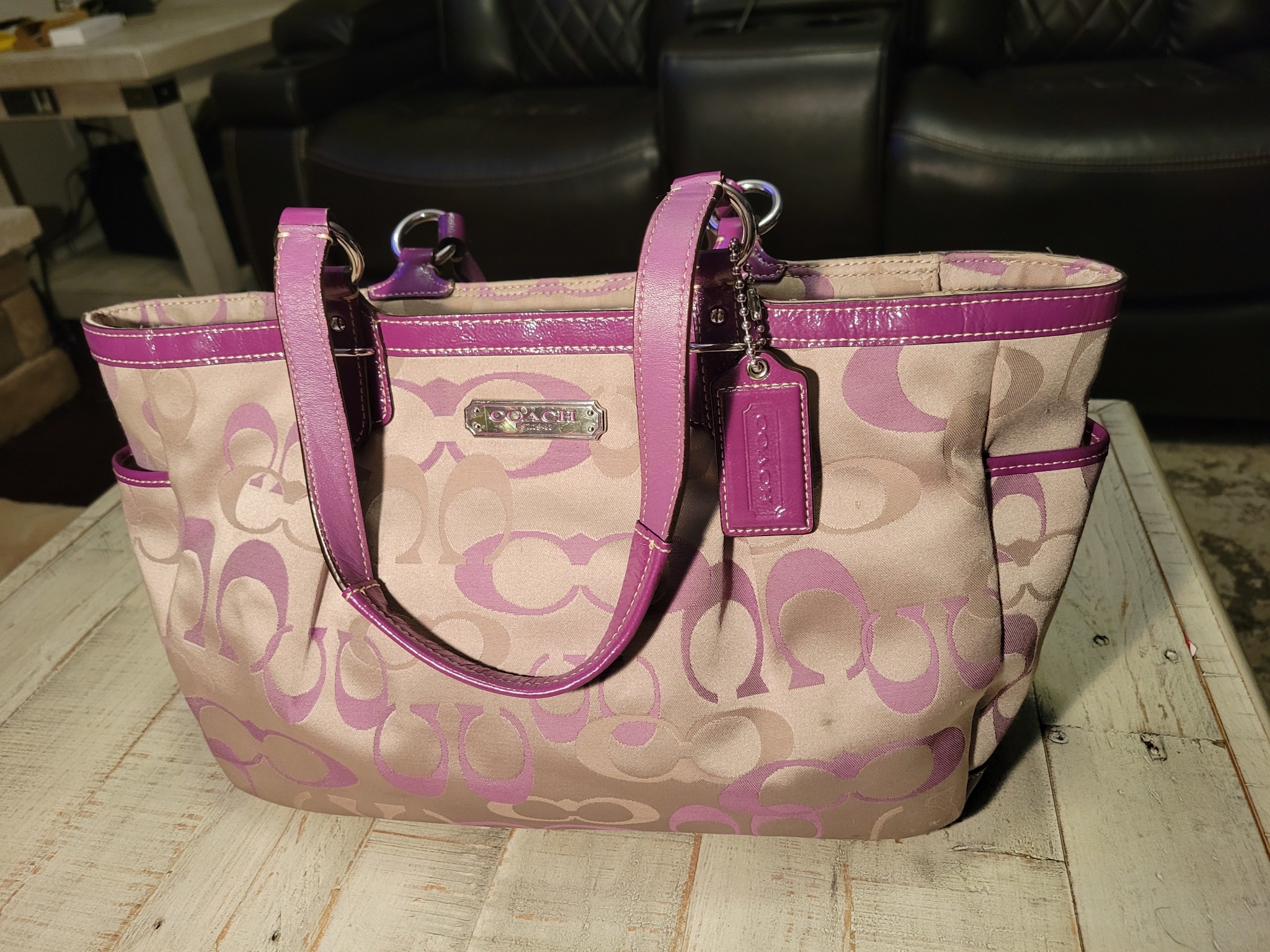 Coach Signature Large Tote purple trim (pre-owned) - Doubletake Boutique