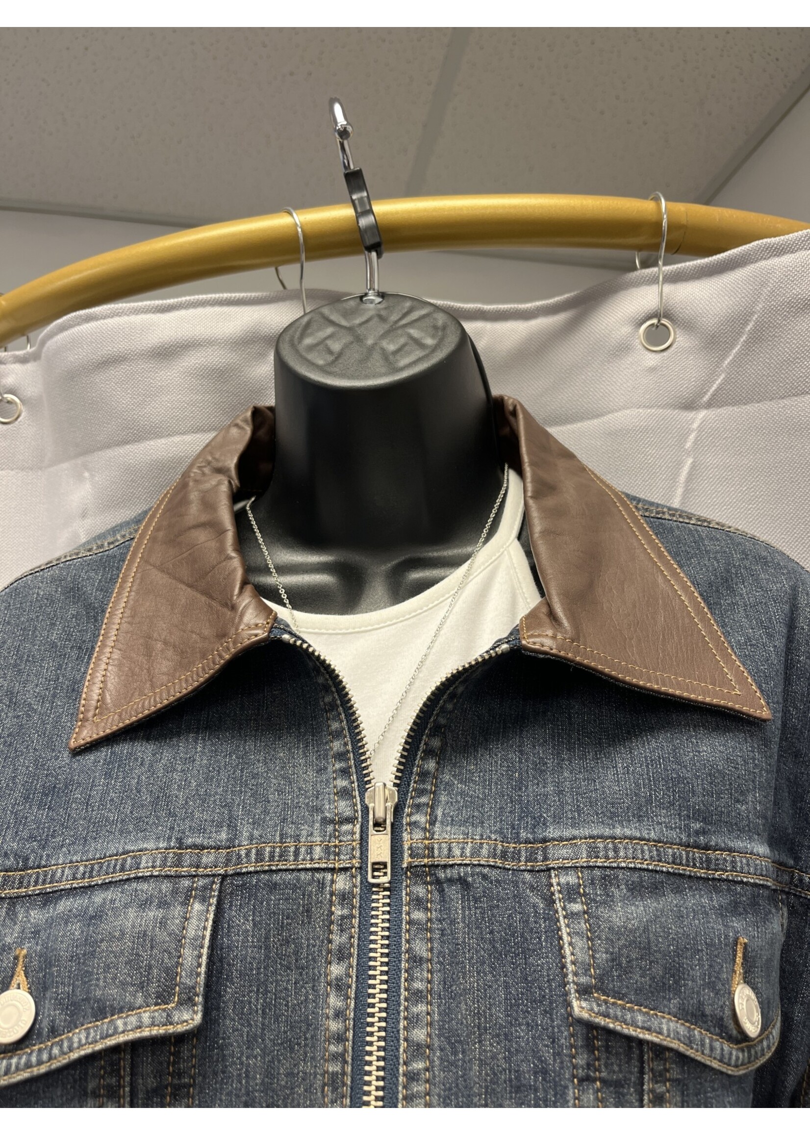 Telluride Clothing Co. Telluride Denim jacket 100% Leather Collar (M) Pre-owned