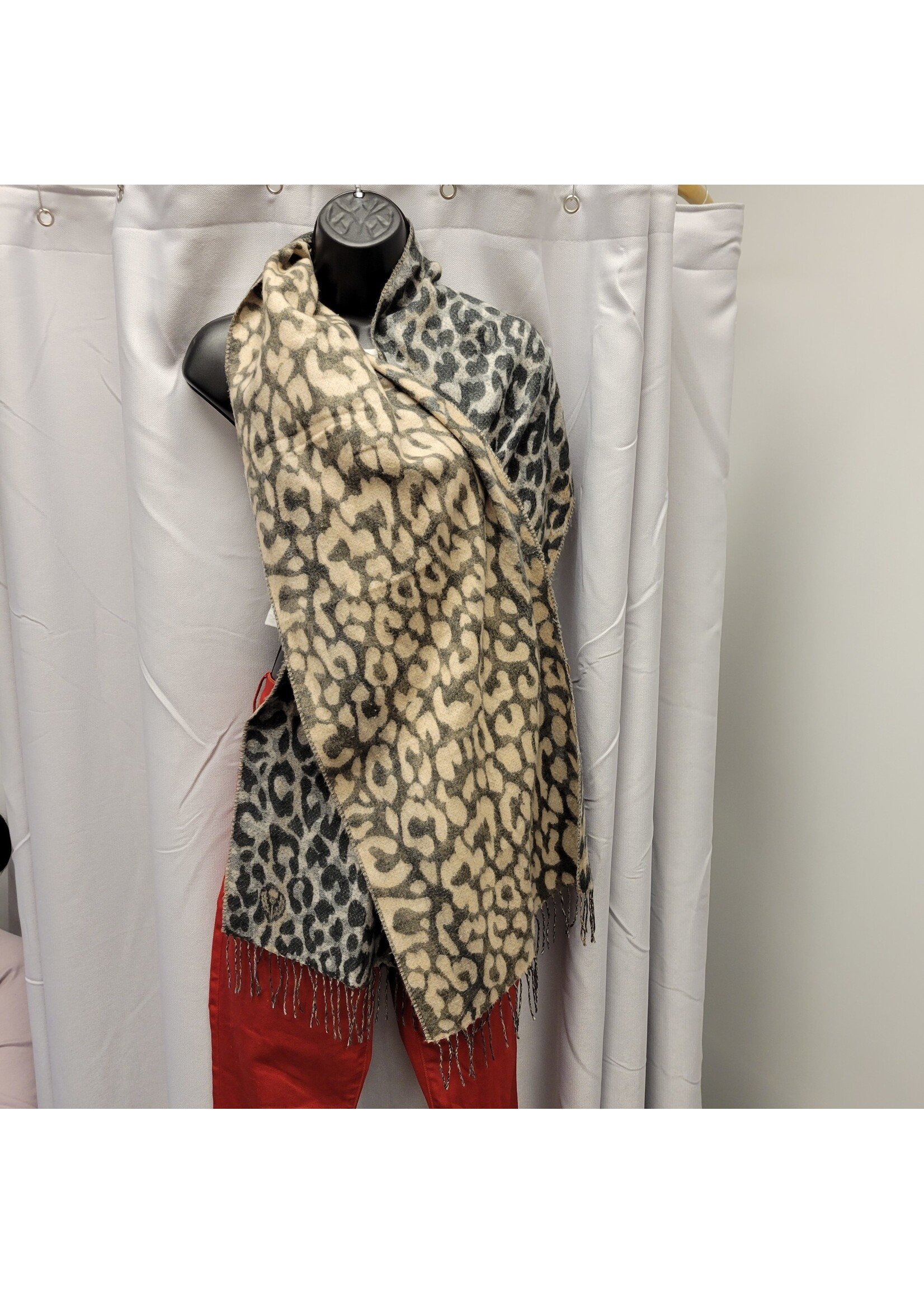 Double-sided Animal Print Scarf (OS)Pre-owned