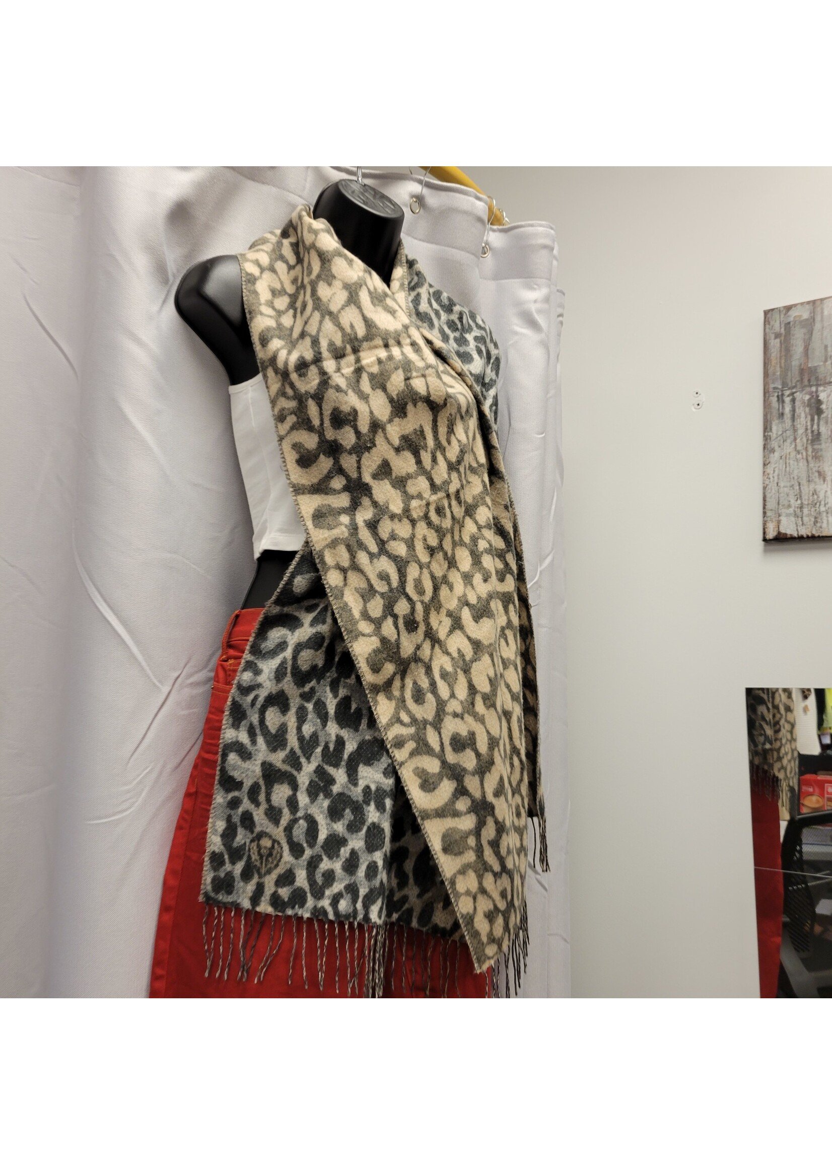 Double-sided Animal Print Scarf (OS)Pre-owned