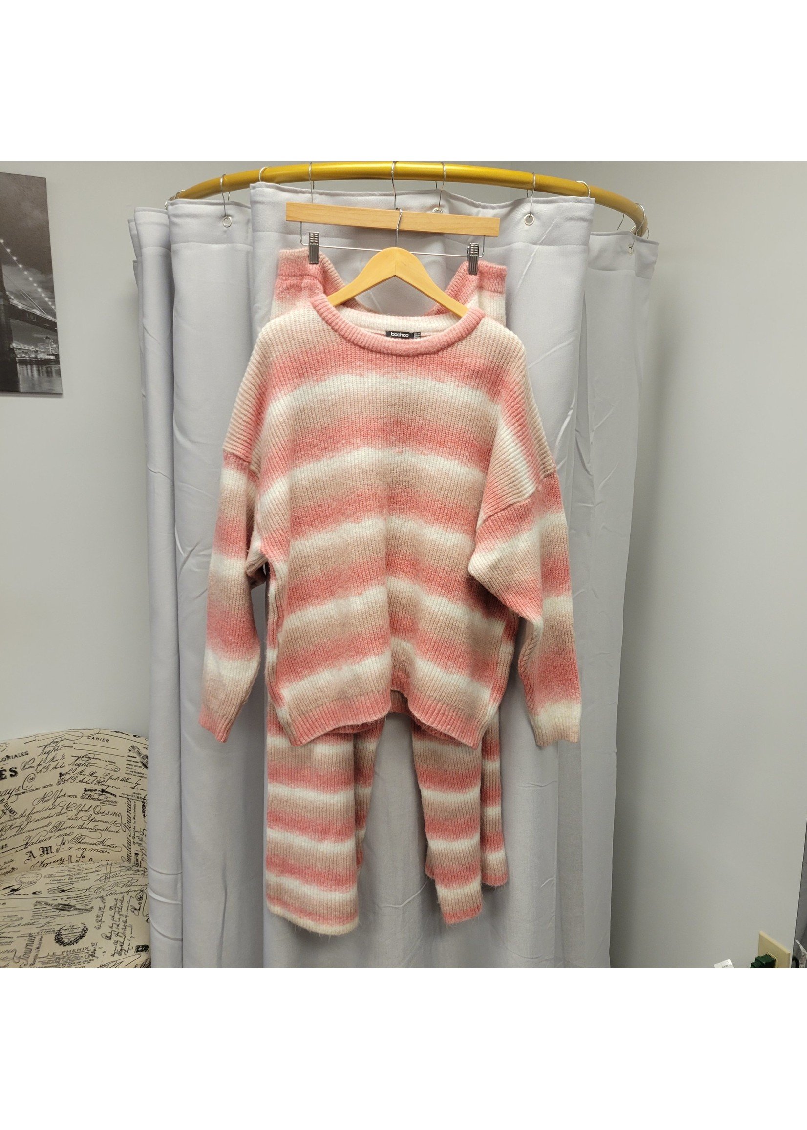 BooHoo Pink Striped Knit Sweater Set (22) Pre-owned