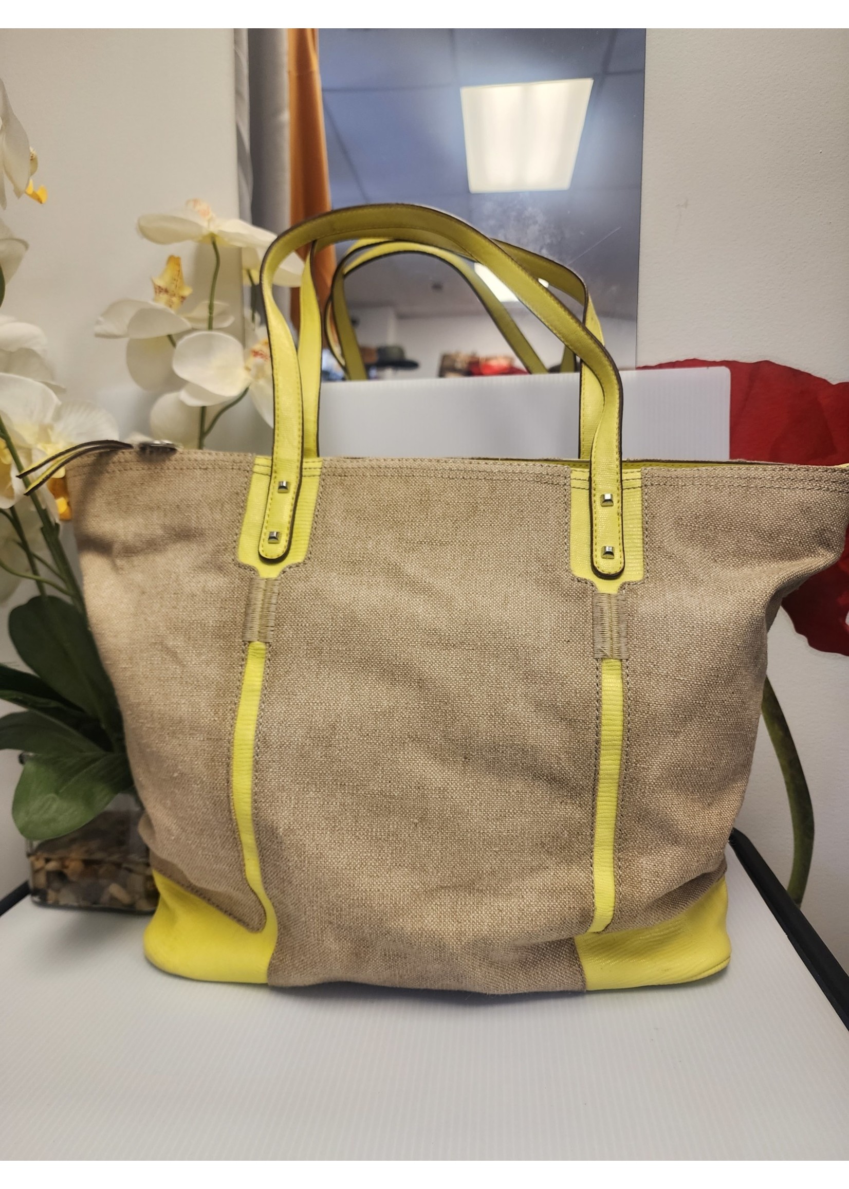 Stella and 2025 dot tote bag