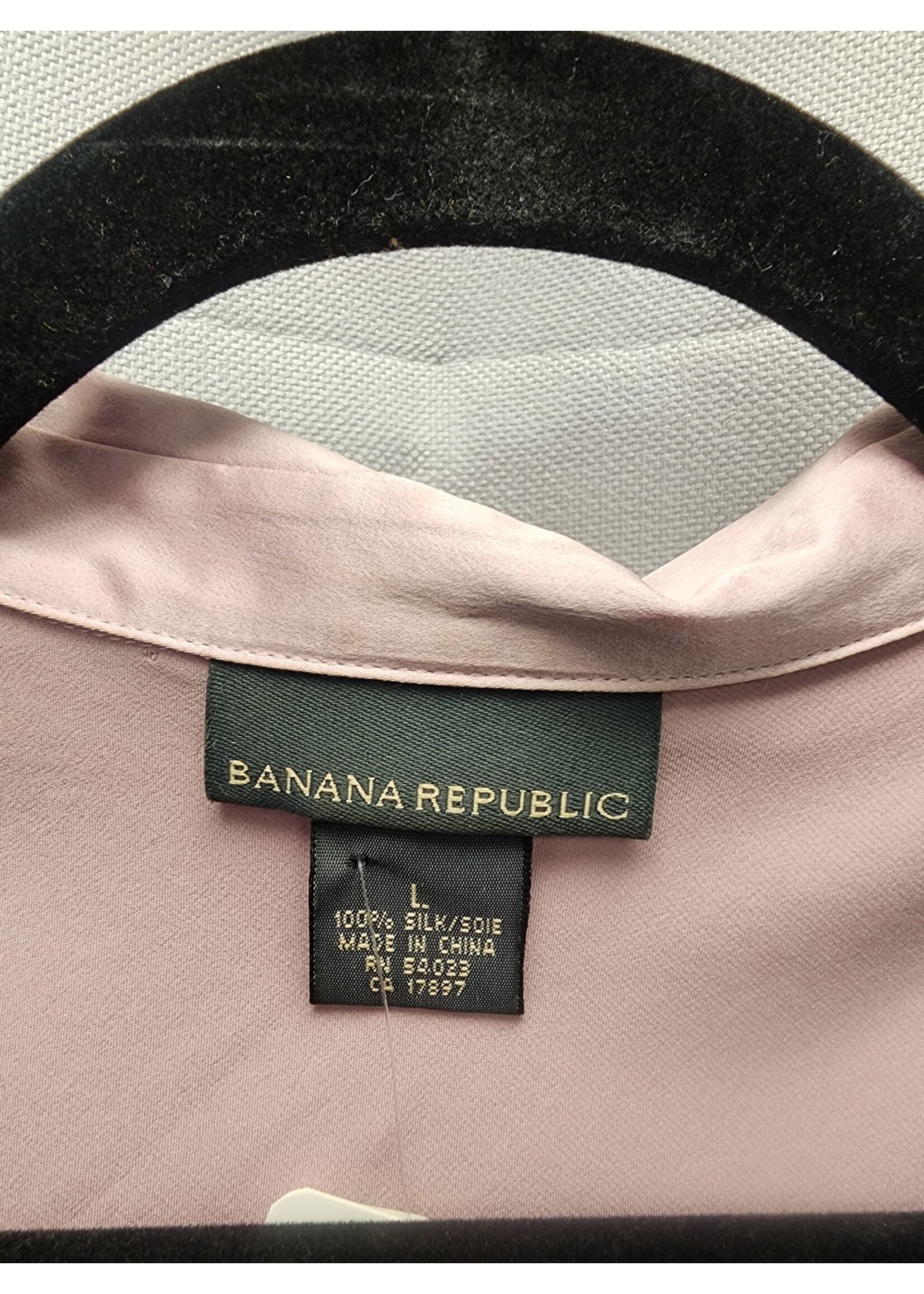 Banana Republic Banana Republic Lavender 100% Silk Blouse (L) Pre-owned