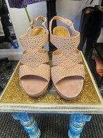 Andrew Geller Andrew Geller Taupe Wedge Sandals (8M)Pre-owned