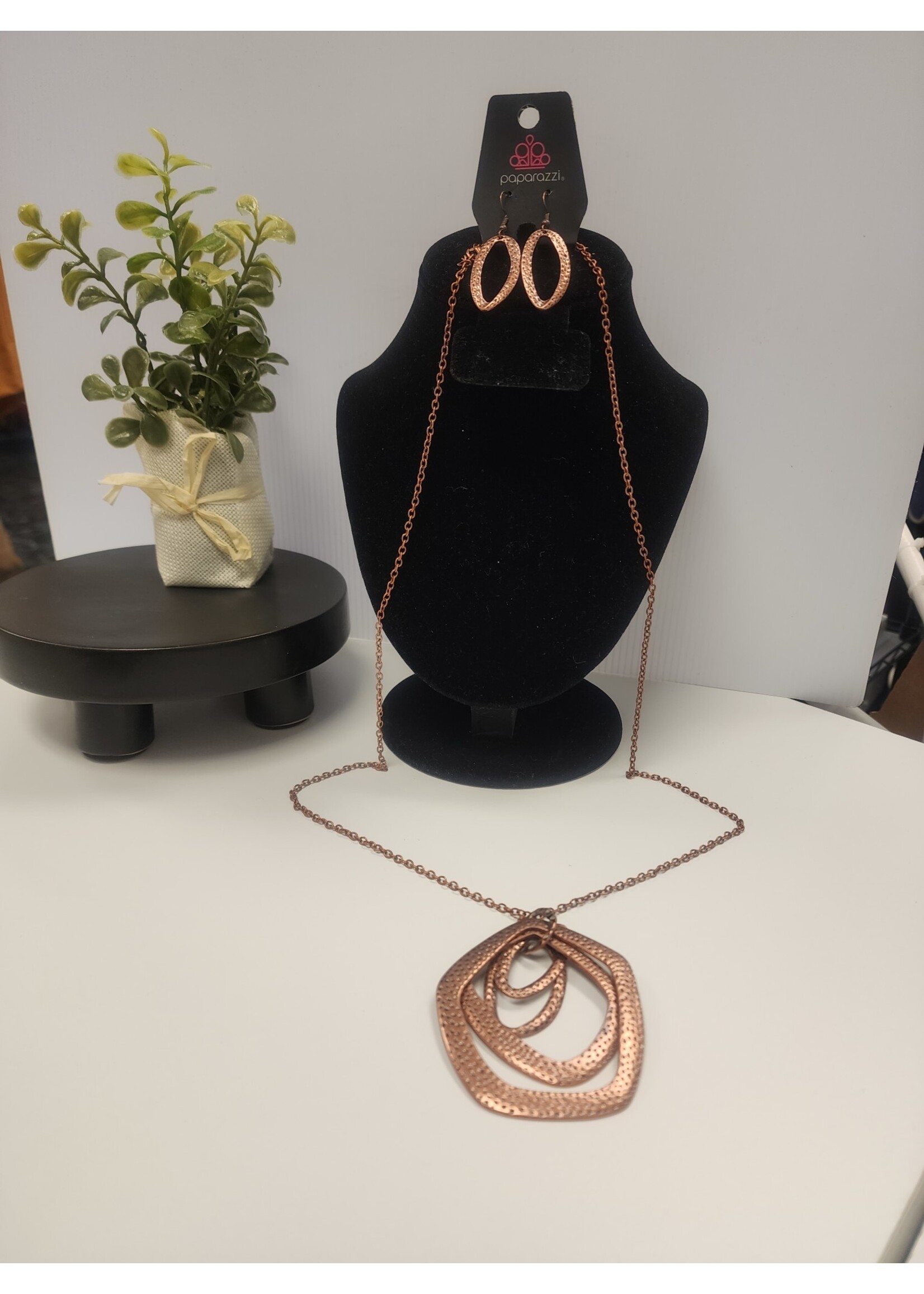 Paparazzi Paparazzi: Urban Artisan Copper Necklace Set (NWT)