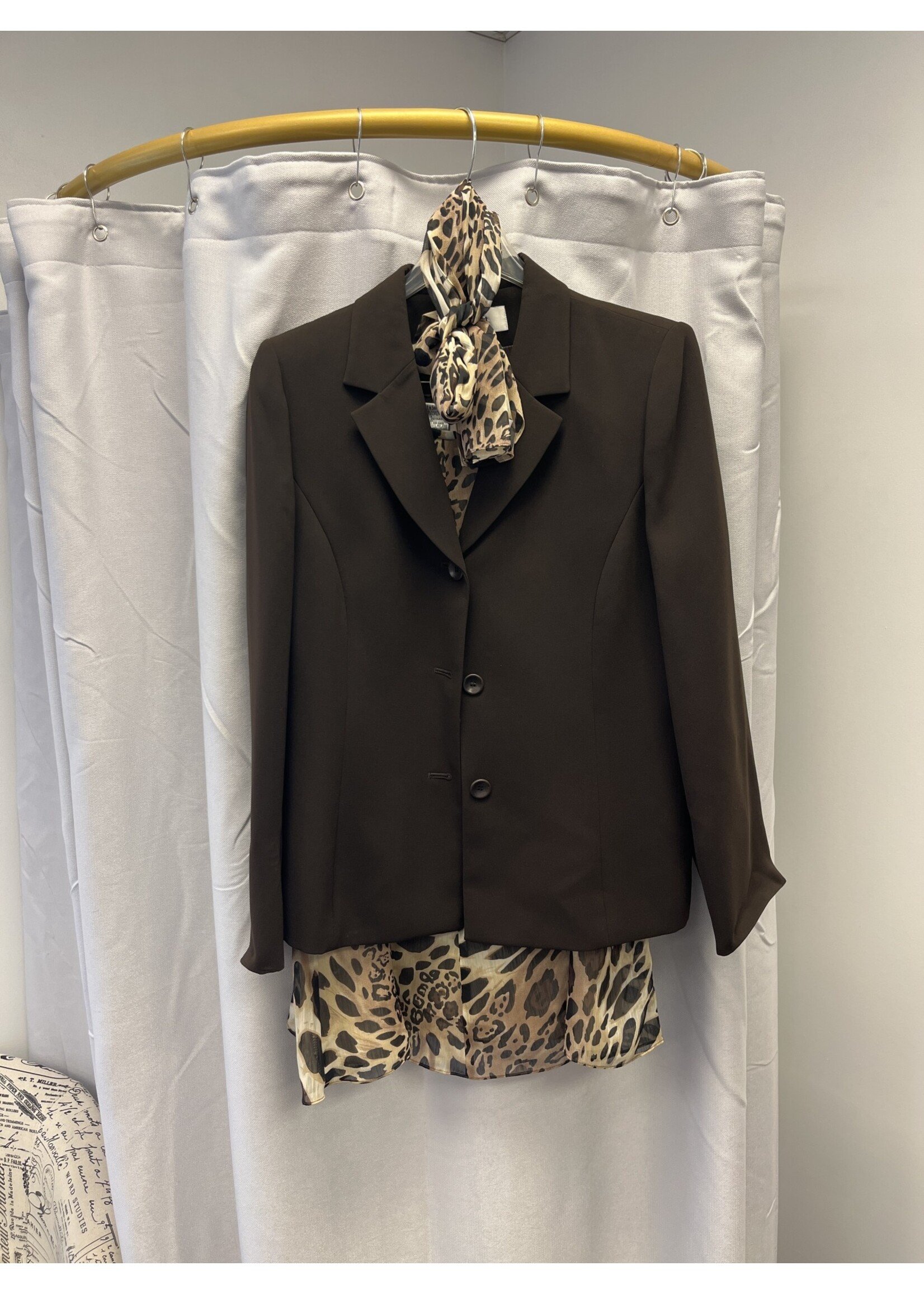 Le Suit Le Suit Two Piece Brown Jacket & Animal Print Skirt w/ Scarf (14)