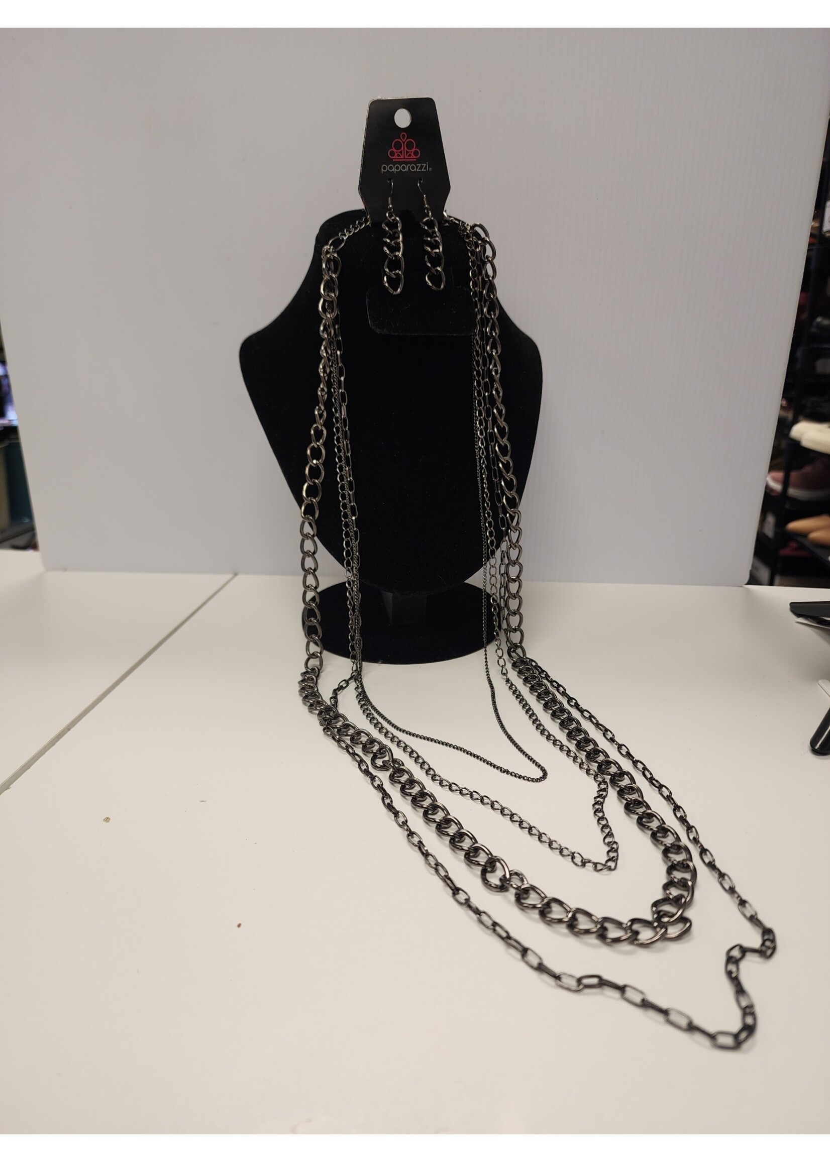 Paparazzi Paparazzi Quad Chain Necklace and Earring Set (NWT)