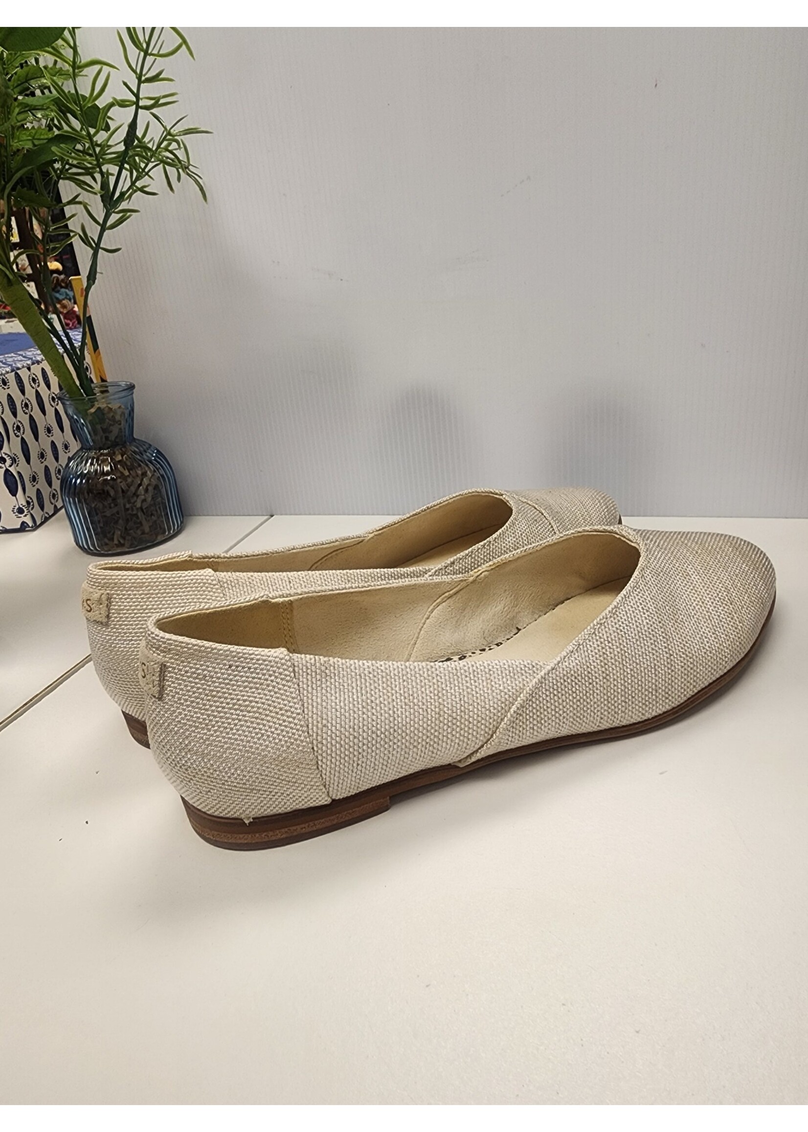 Tom's Tom's Natural Melange Woven Jutti Neat Flats (8M) Like New