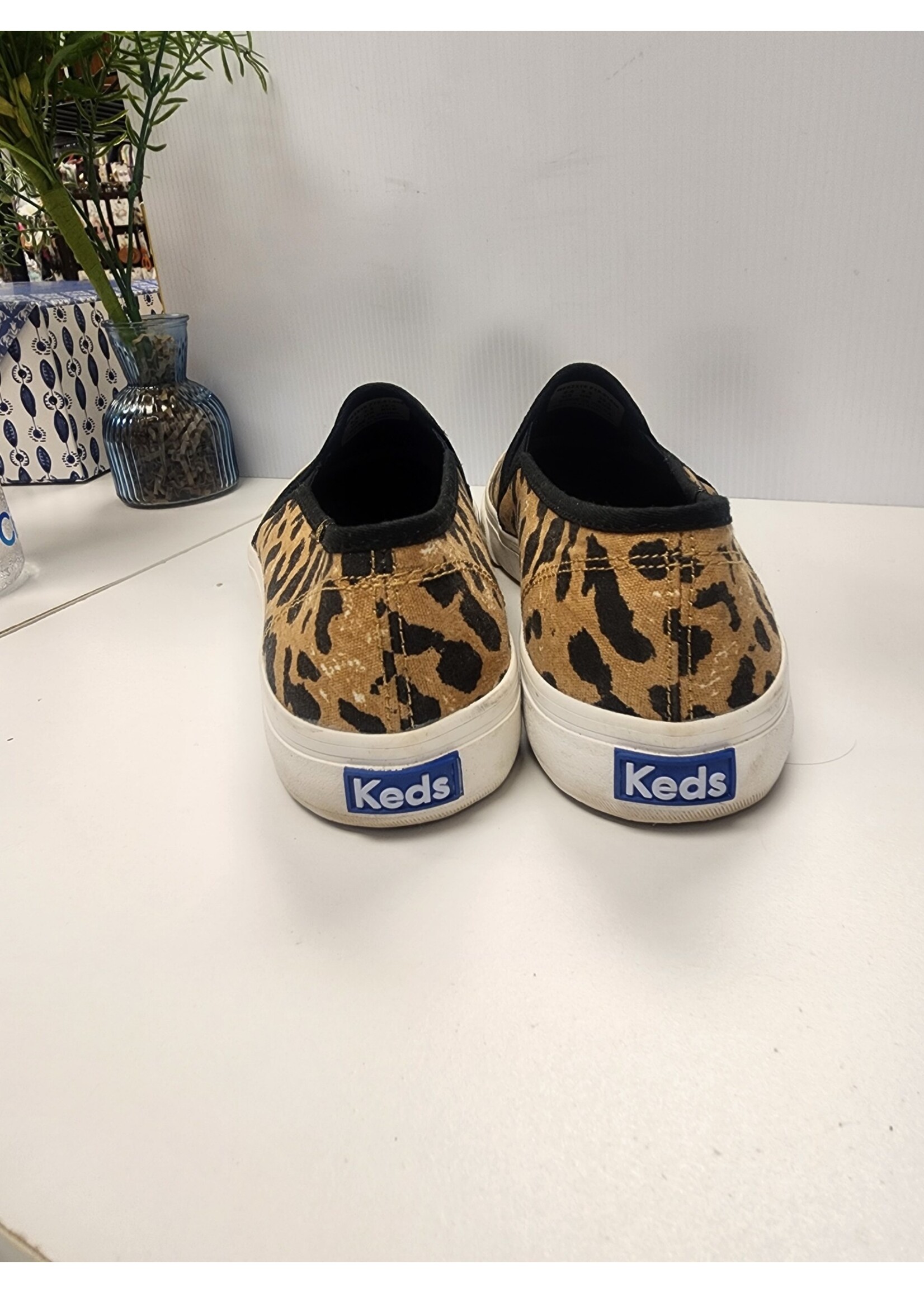 Ked's Ked's Dream Foam Leopard Print Canvas Sneaker (8) used