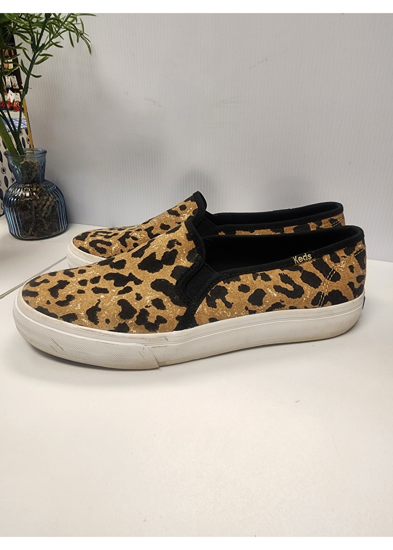 Ked's Ked's Dream Foam Leopard Print Canvas Sneaker (8) used