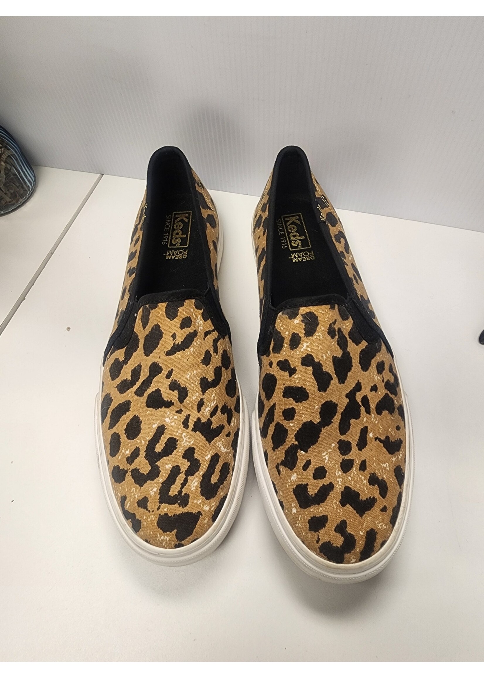 Ked's Ked's Dream Foam Leopard Print Canvas Sneaker (8) used