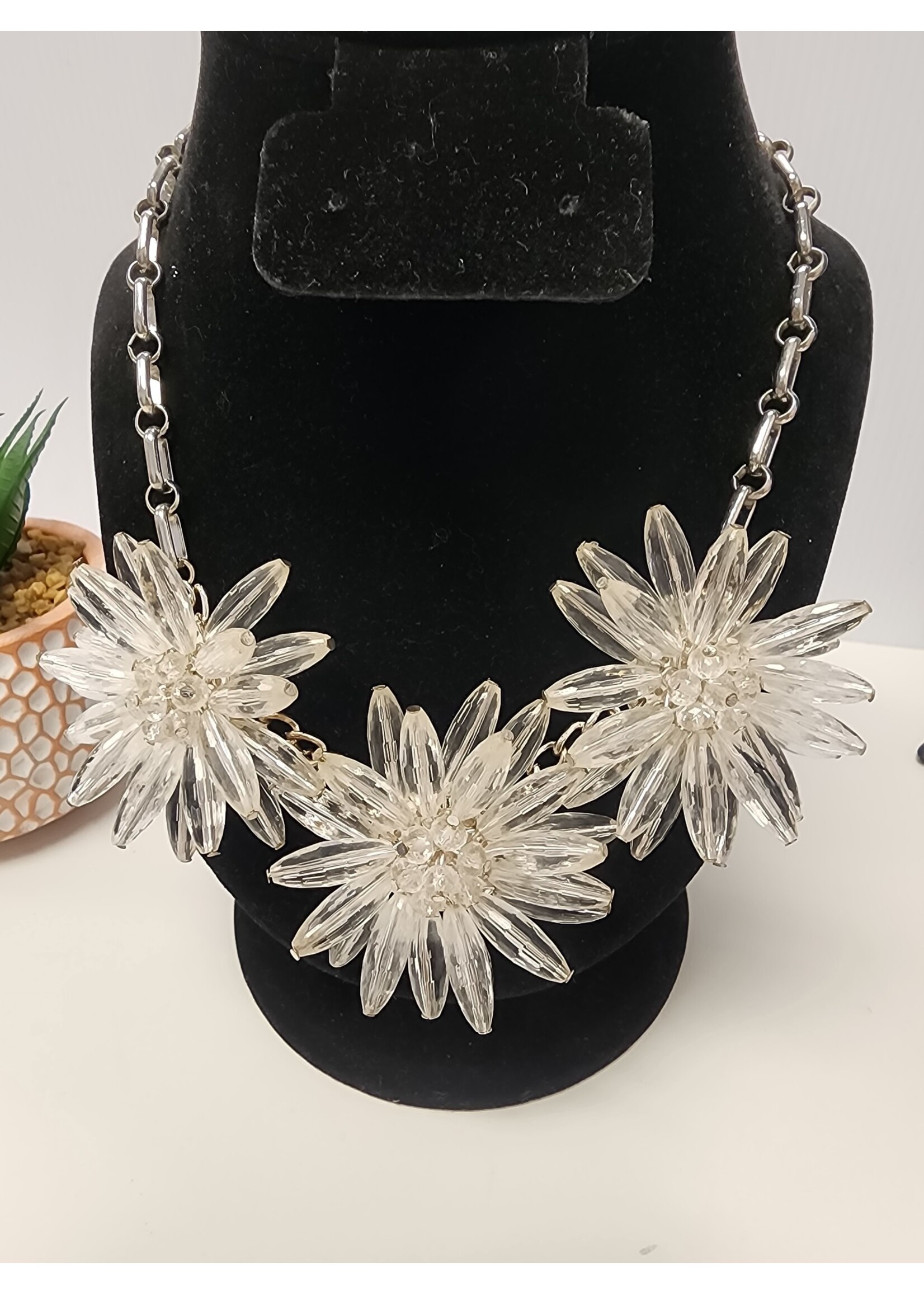 Vintage Faux Glass Crystal Flower Necklace