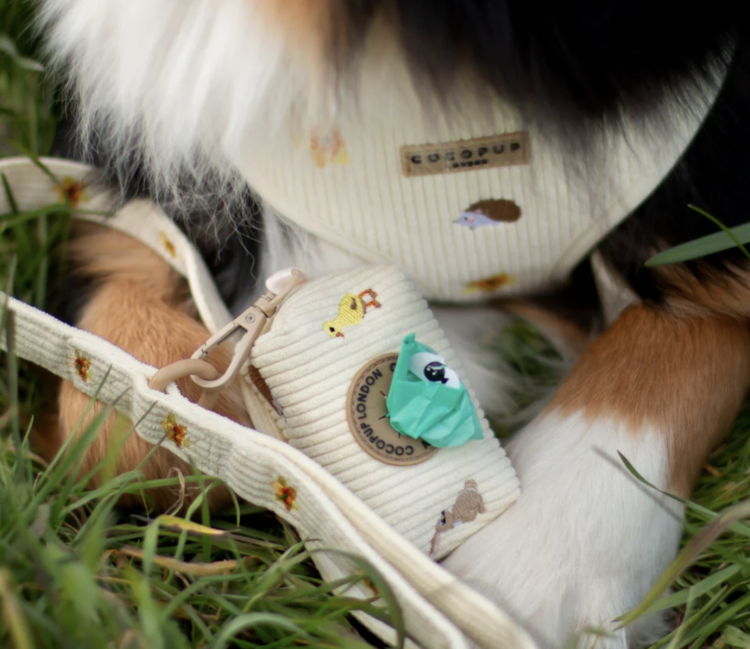 Cocopup Cocopup - Poop Bag Holder - Embroidered Woodland