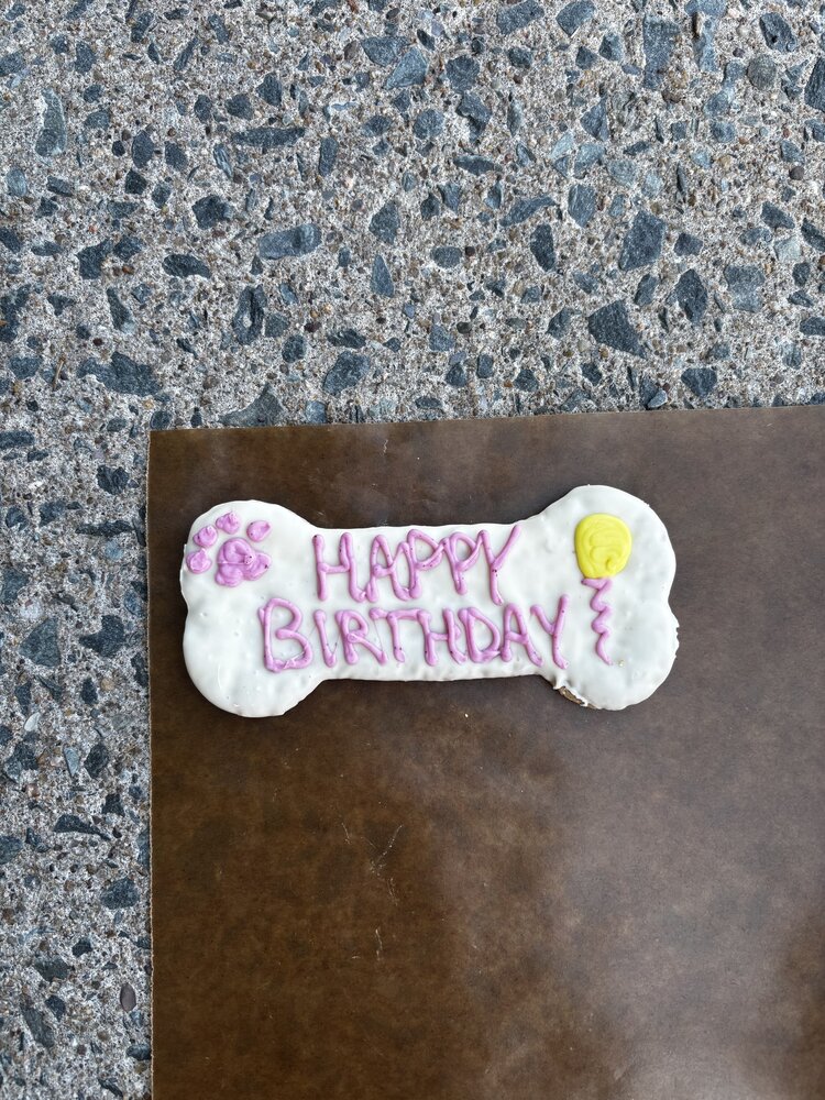 The Barkery The Barkery - Happy Birthday XL - Pink