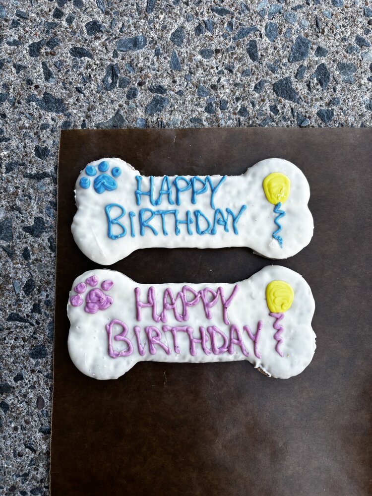 The Barkery The Barkery - Happy Birthday XL - Pink