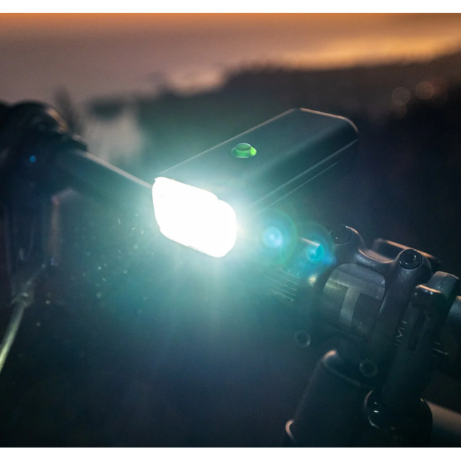 Lezyne, Macro Drive 1400+, Lumière, Avant, Noir