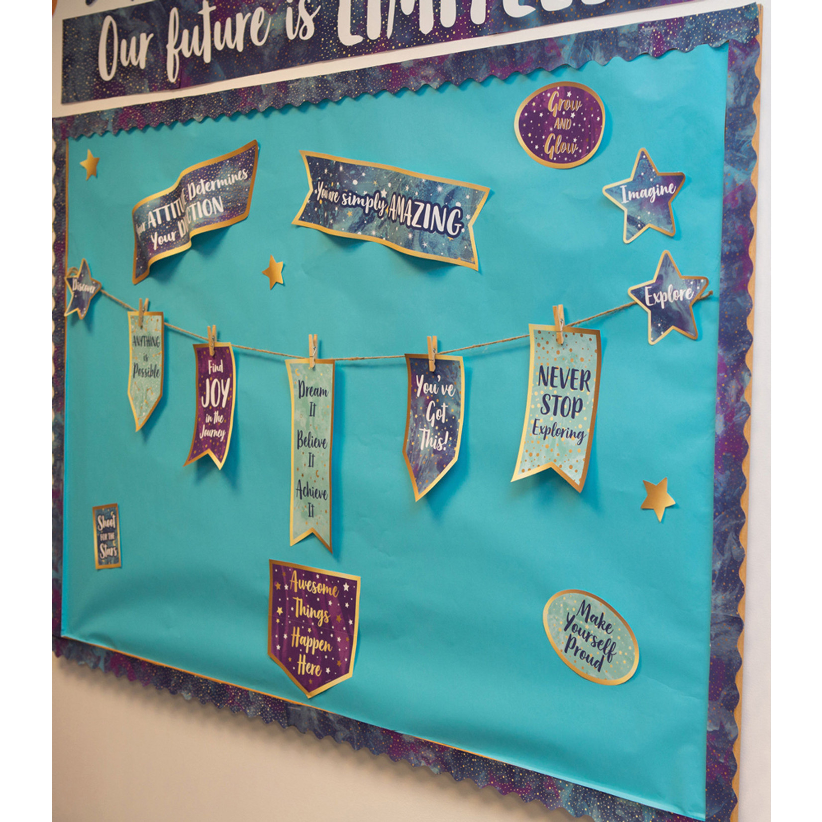 CARSON DELLOSA PUBLISHING CO CLM Motivational Signs Mini Bulletin Board Set