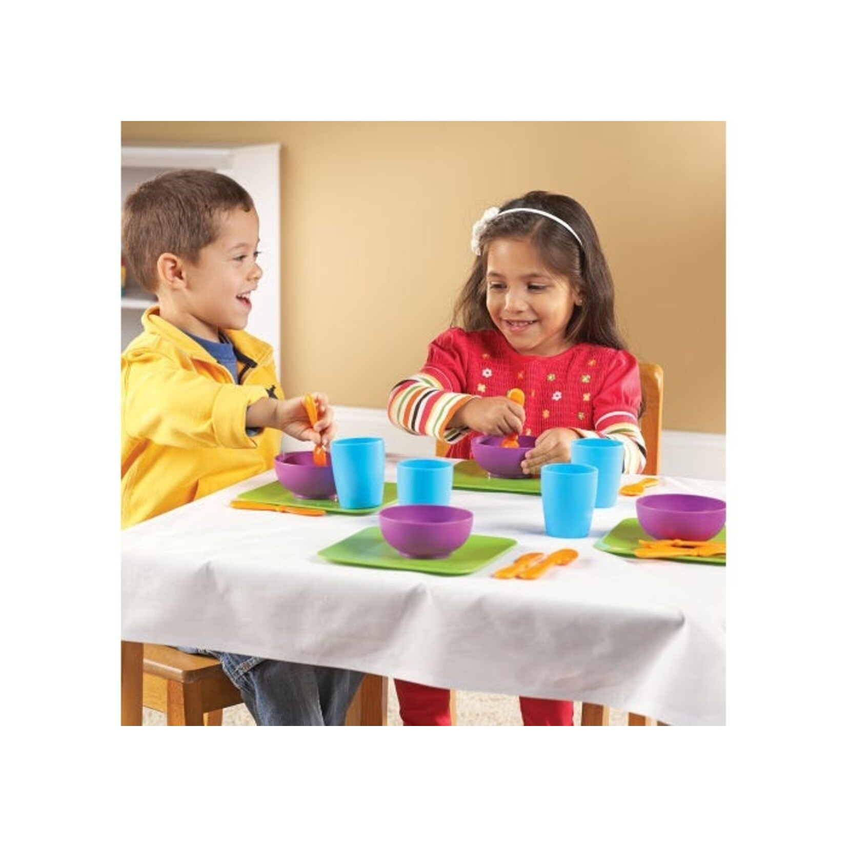 LEARNING RESOURCES INC New Sprouts® Serve It!