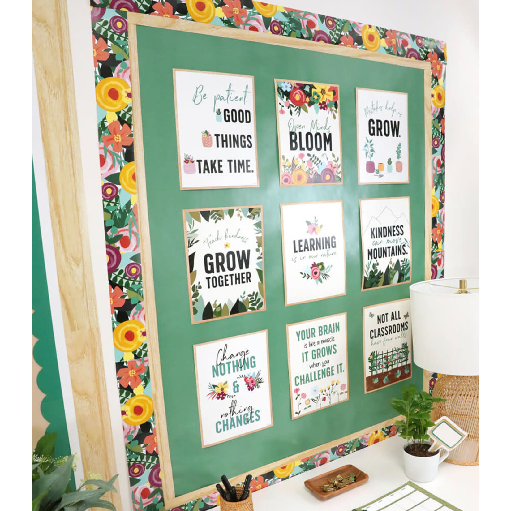 CARSON DELLOSA PUBLISHING CO Grow Together Floral Garden Straight Bulletin Board Borders