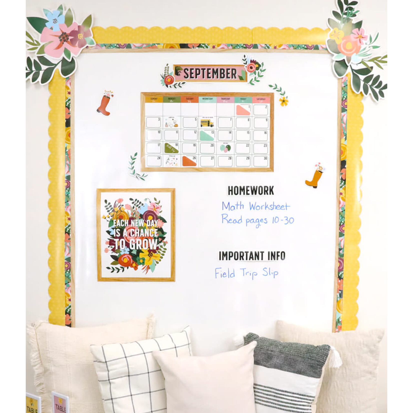 CARSON DELLOSA PUBLISHING CO Grow Together Yellow with Painted Dots Scalloped Bulletin Board Borders