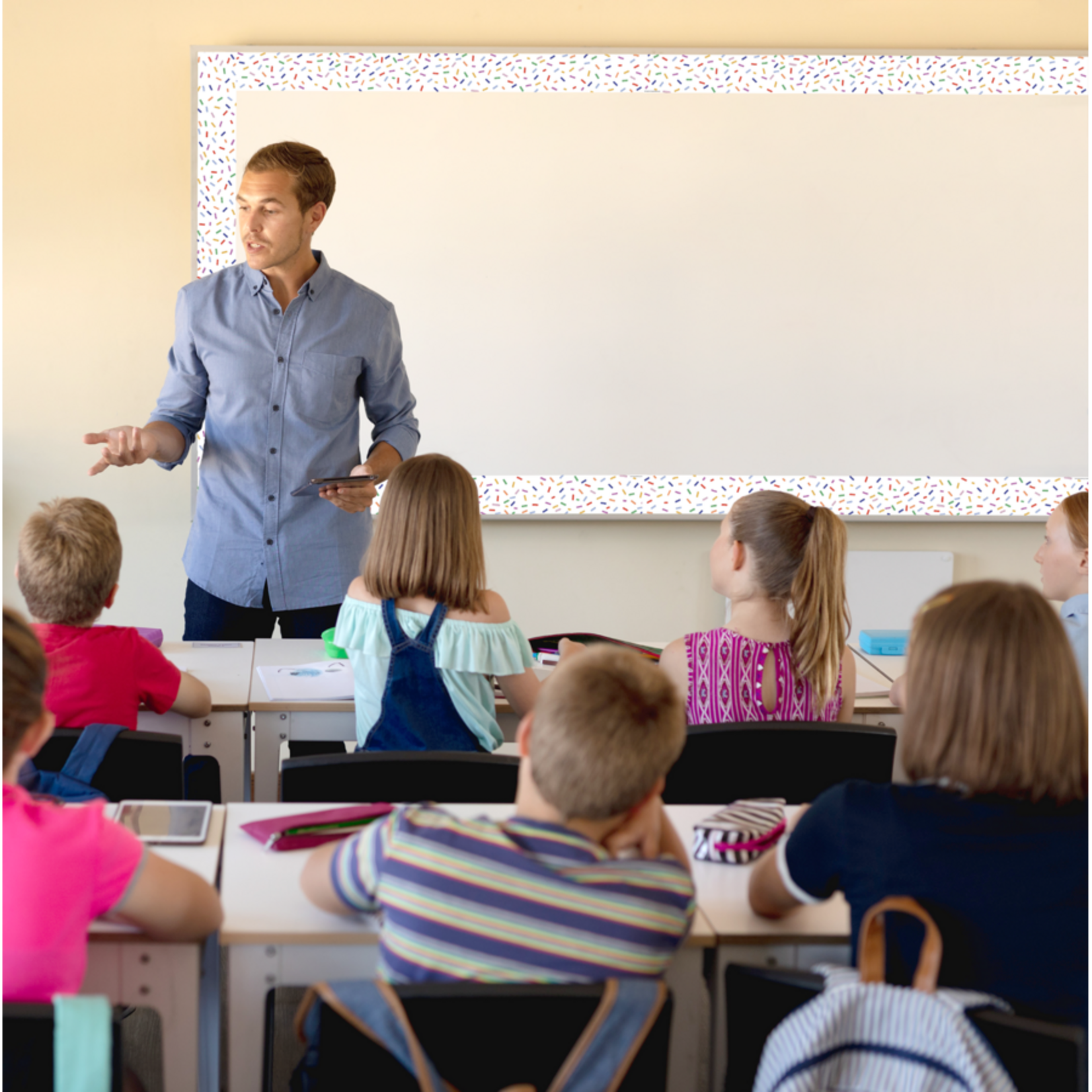 TEACHER CREATED RESOURCES Color Crush Sprinkles Straight Border Trim