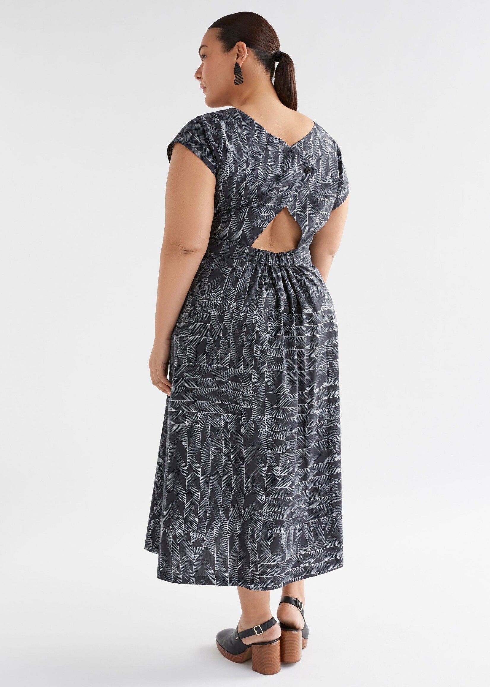 Indi Dress Black Line Print