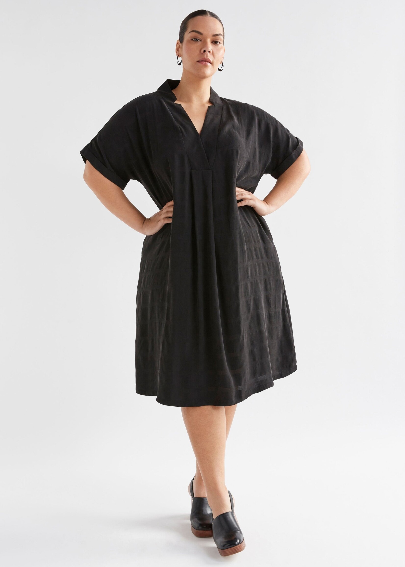 Flekke Dress Black