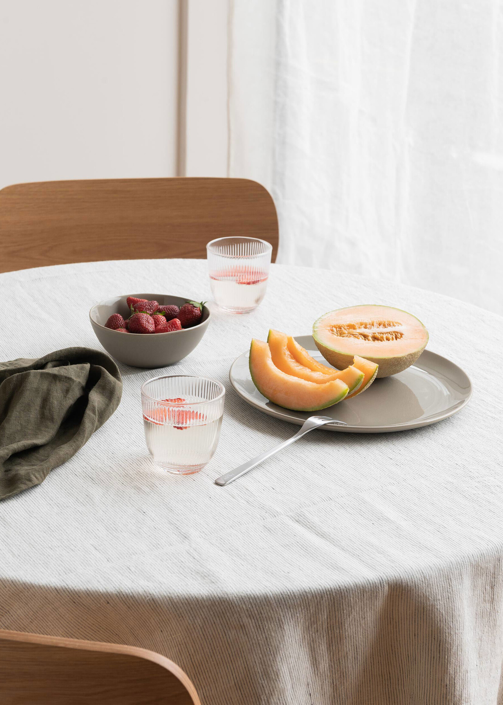 Pinstripe Linen Tablecloth 155 x 270