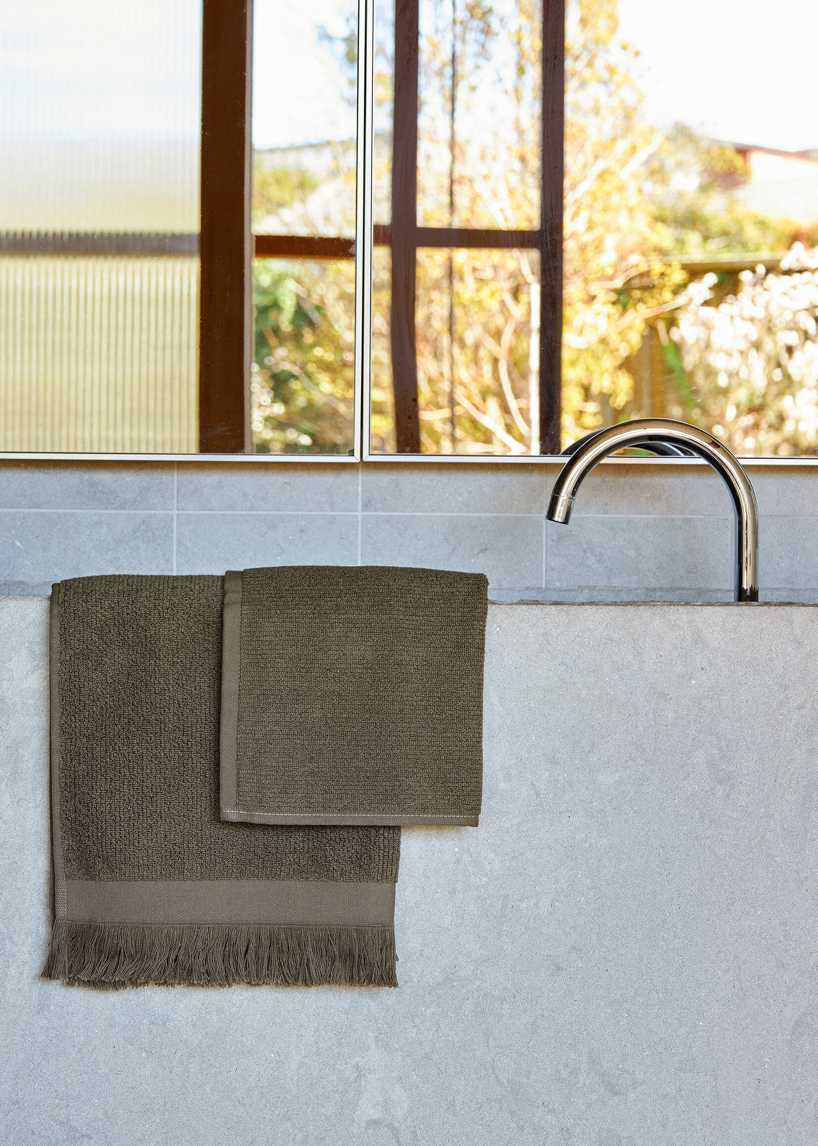 Ribbed Hand Towel Ivy