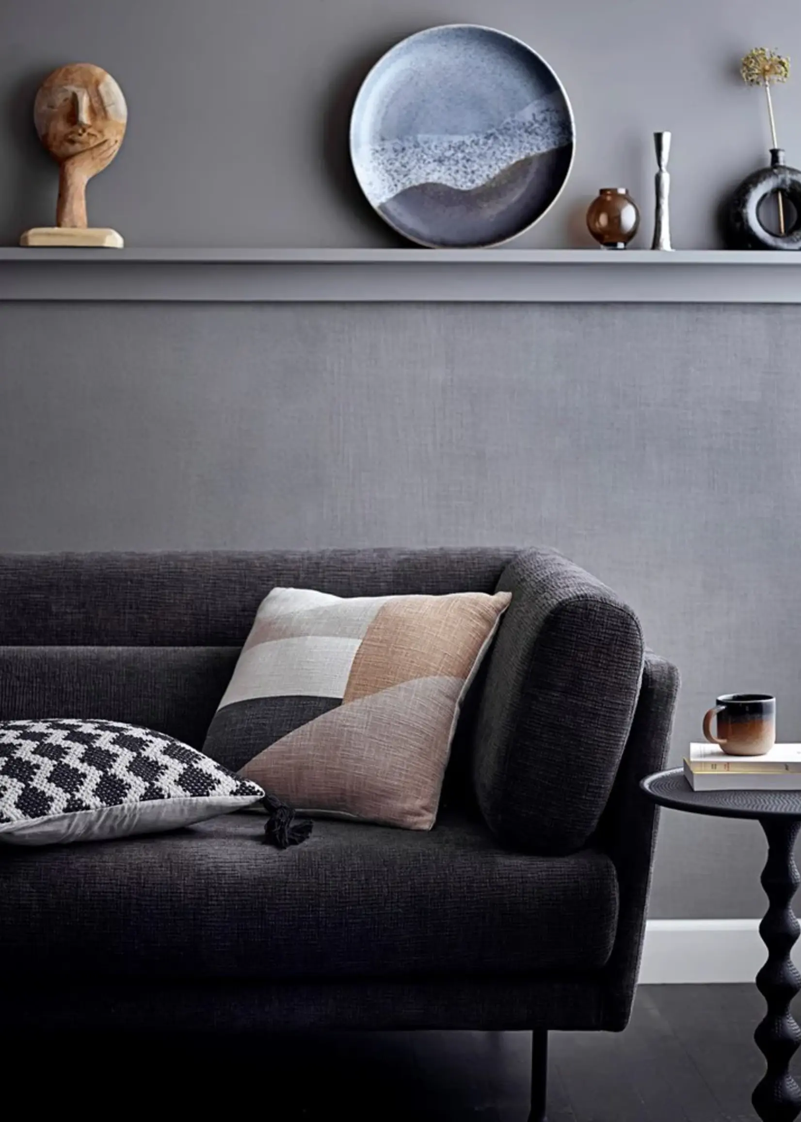 Anka Black Metal Side Table