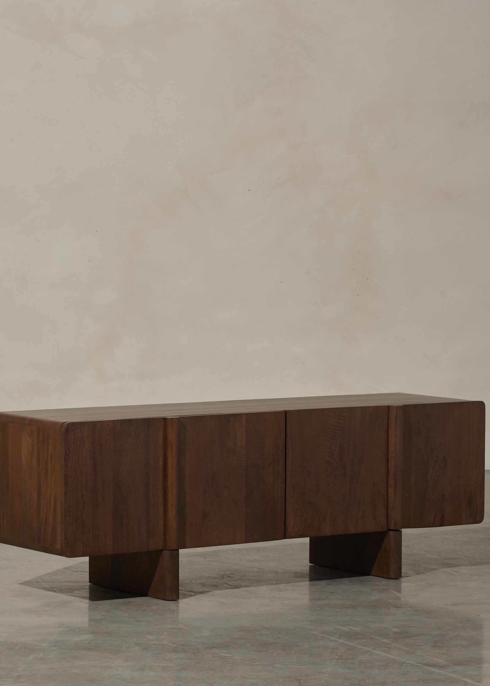 Strom Entertainment Unit