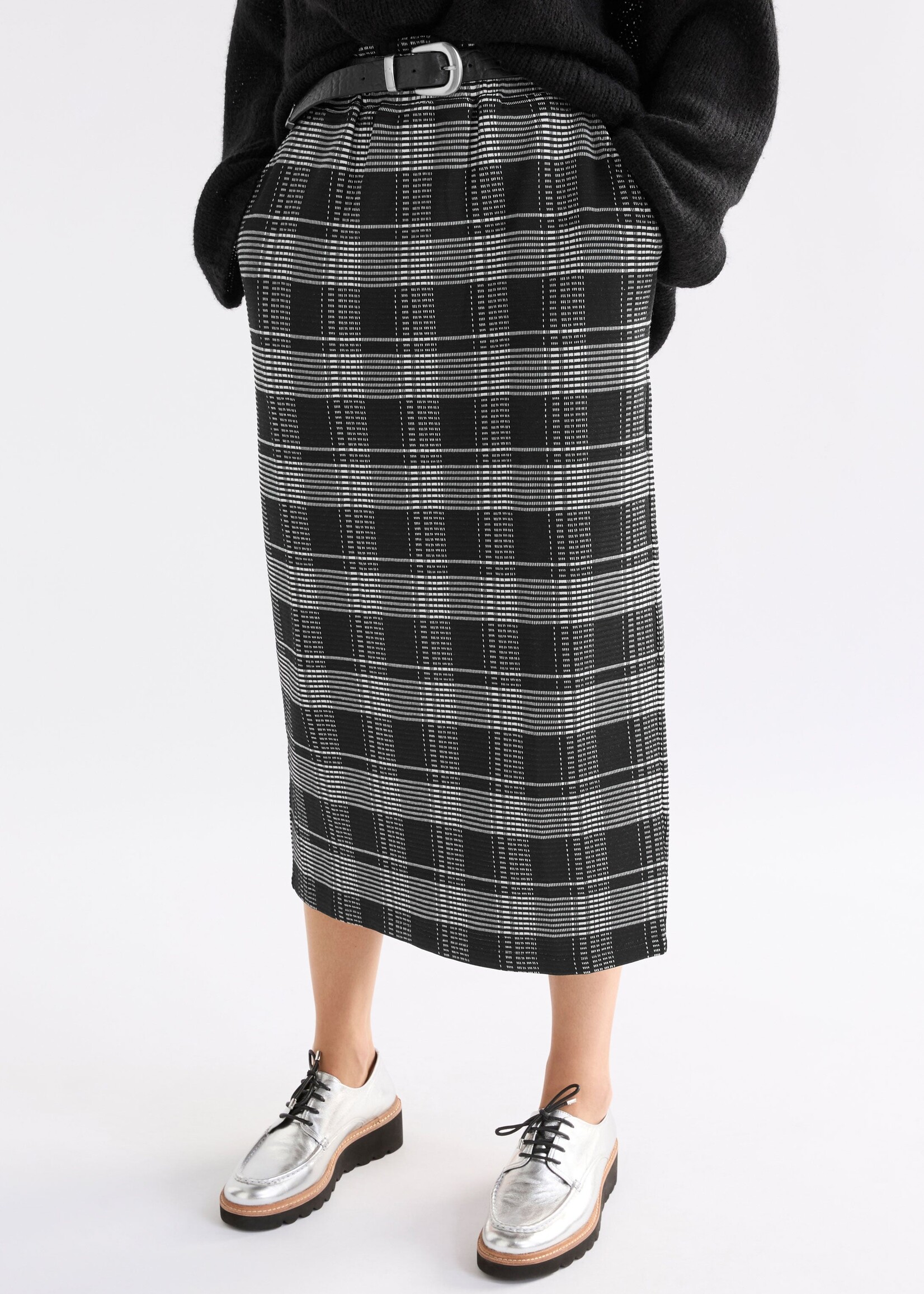 Mairea Skirt Black/White