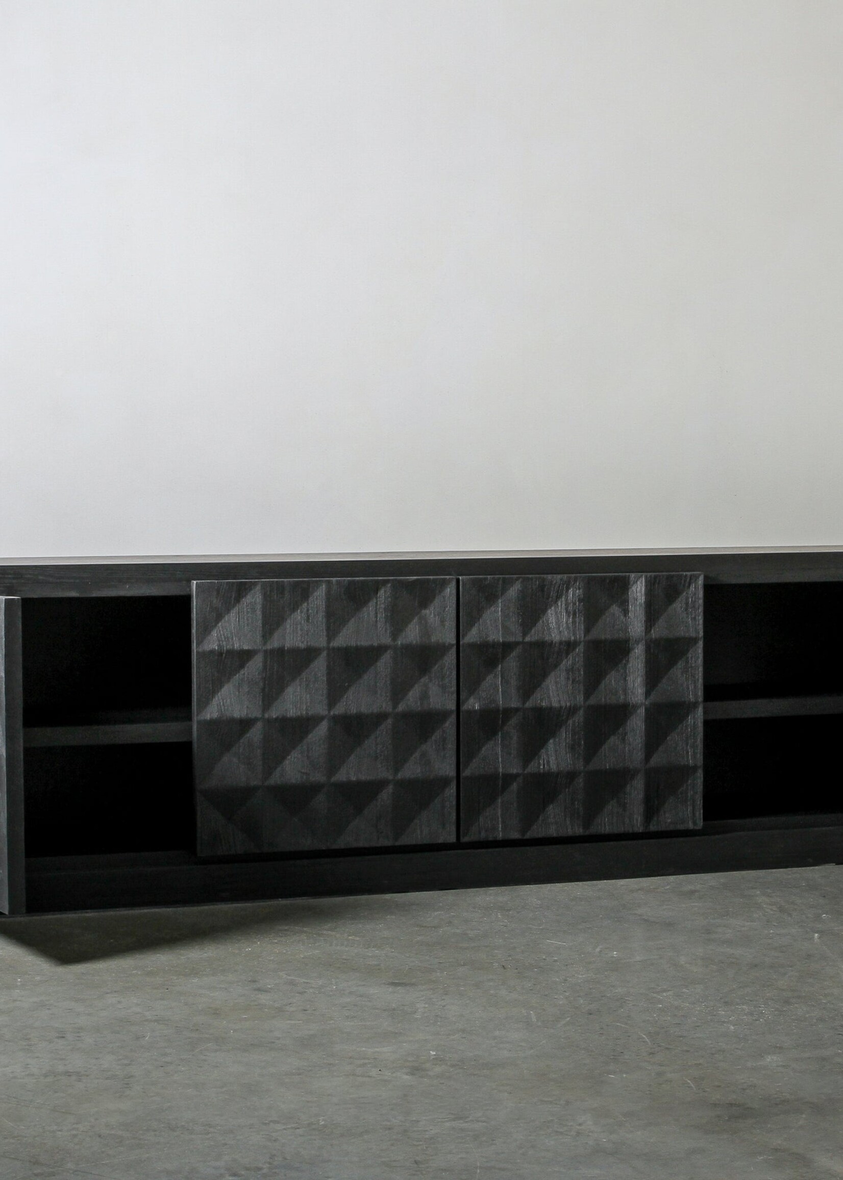Nova Sideboard