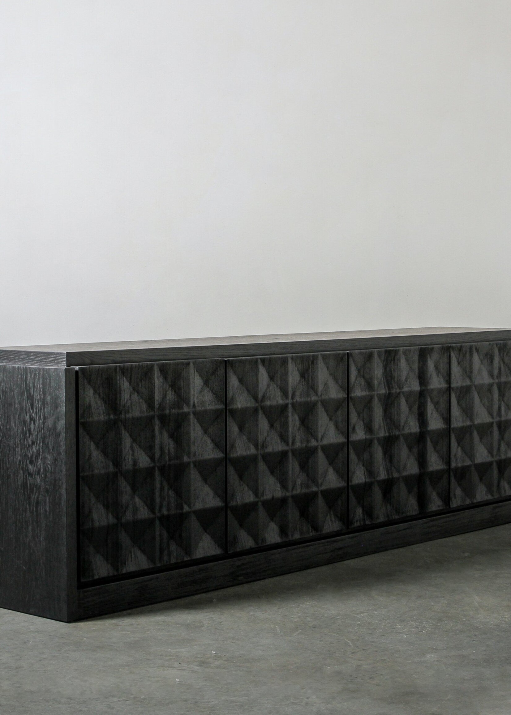 Nova Sideboard
