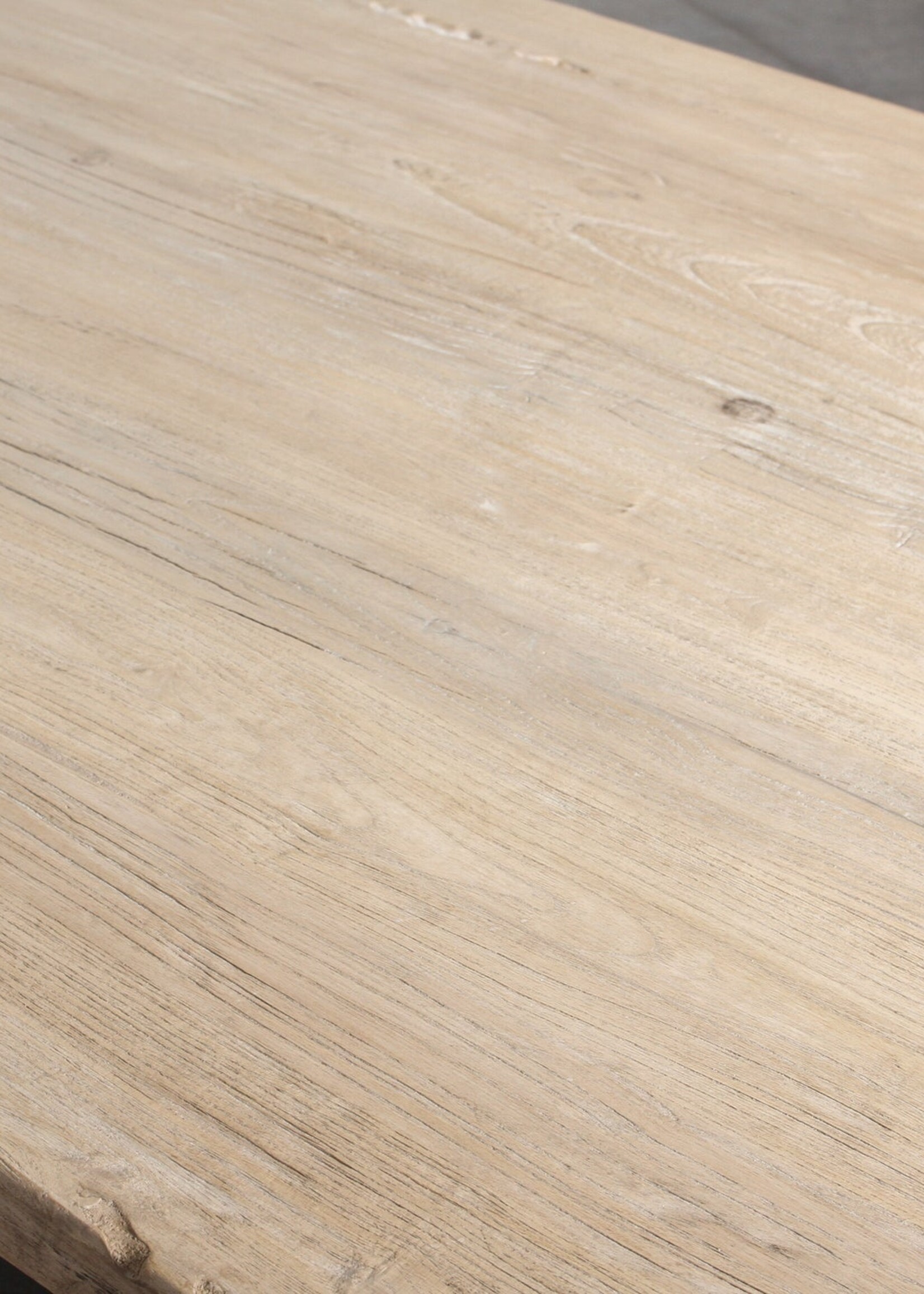 Kora Dining Table