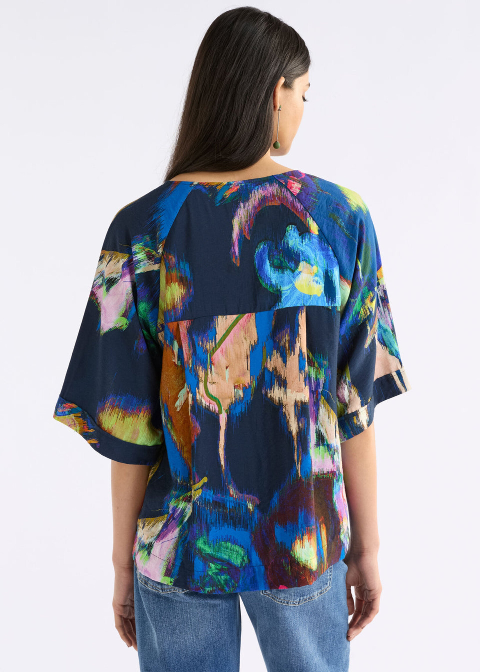 Moda V Neck Top Vaara Print