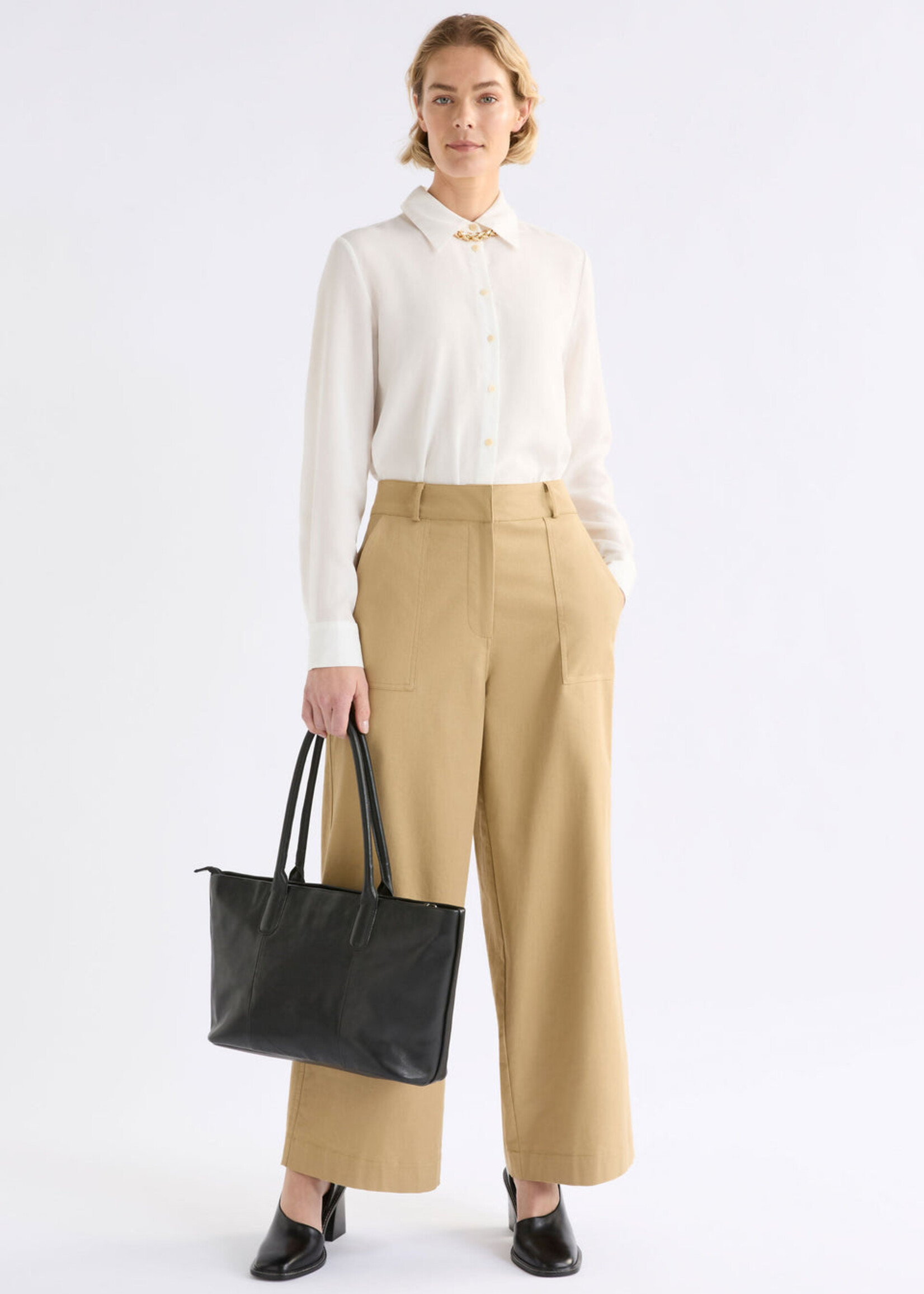 Kudel Pant Almond