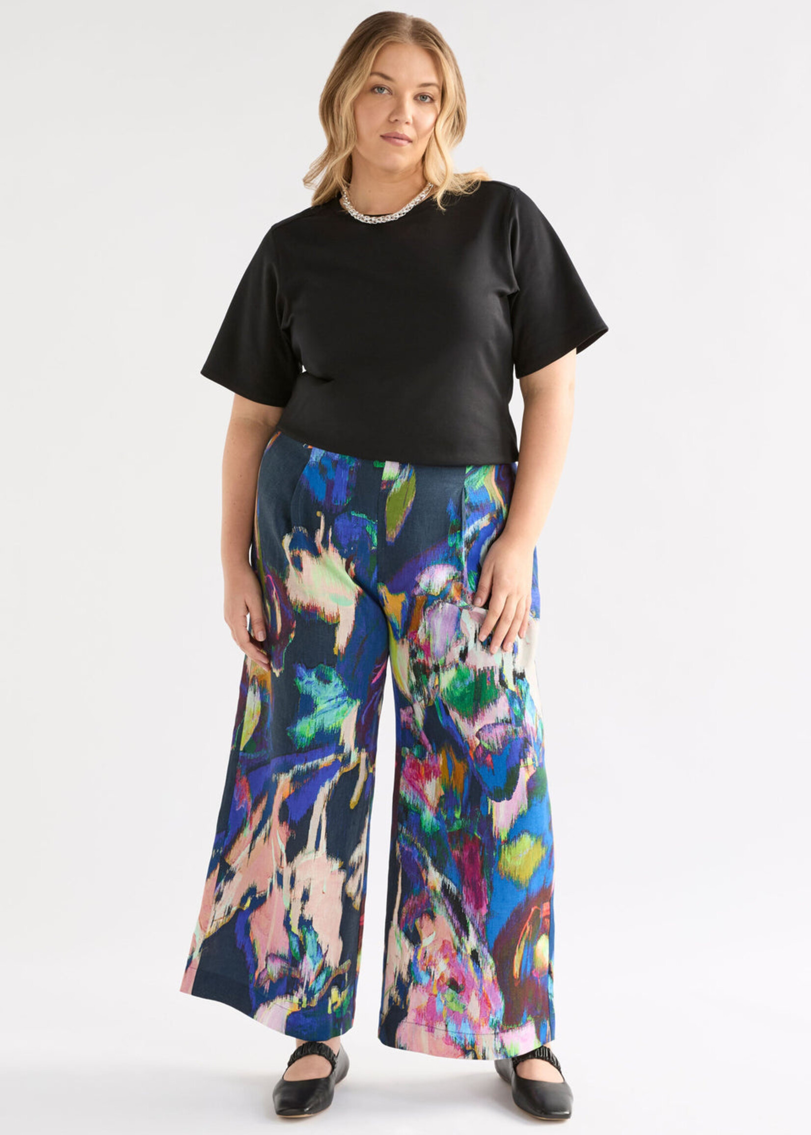 Mana Scuba Tee Black