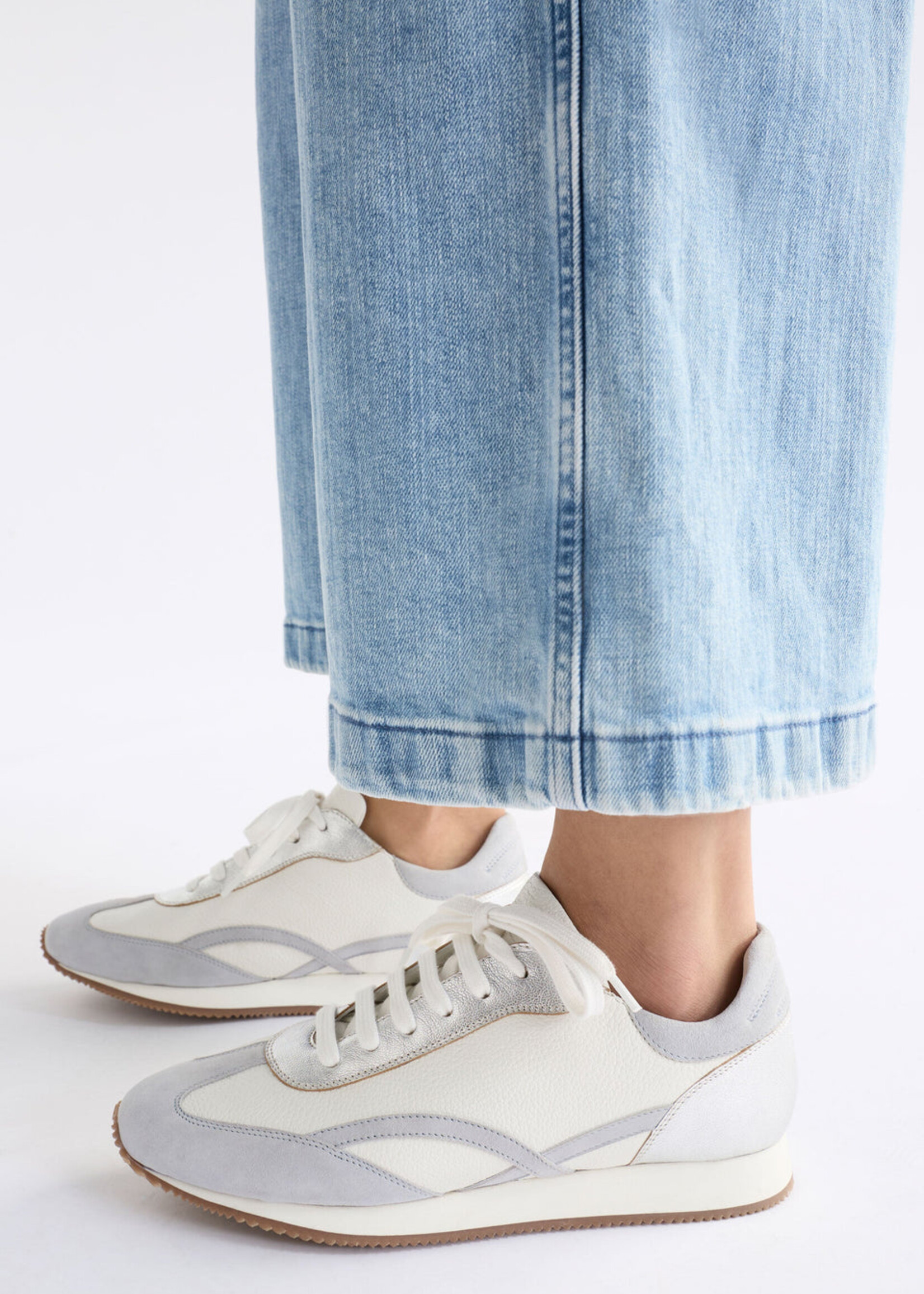 Steni Trainer Light Grey